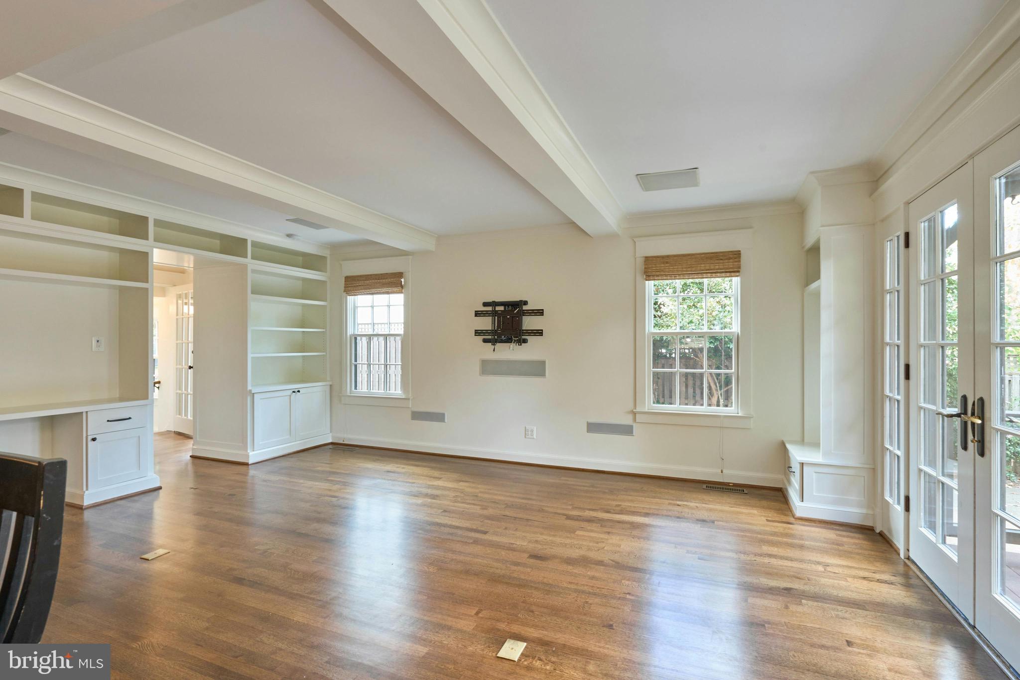 MADISON MANOR - Residential