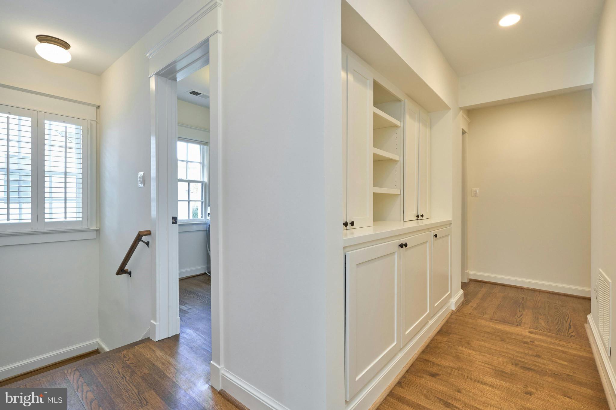 MADISON MANOR - Residential