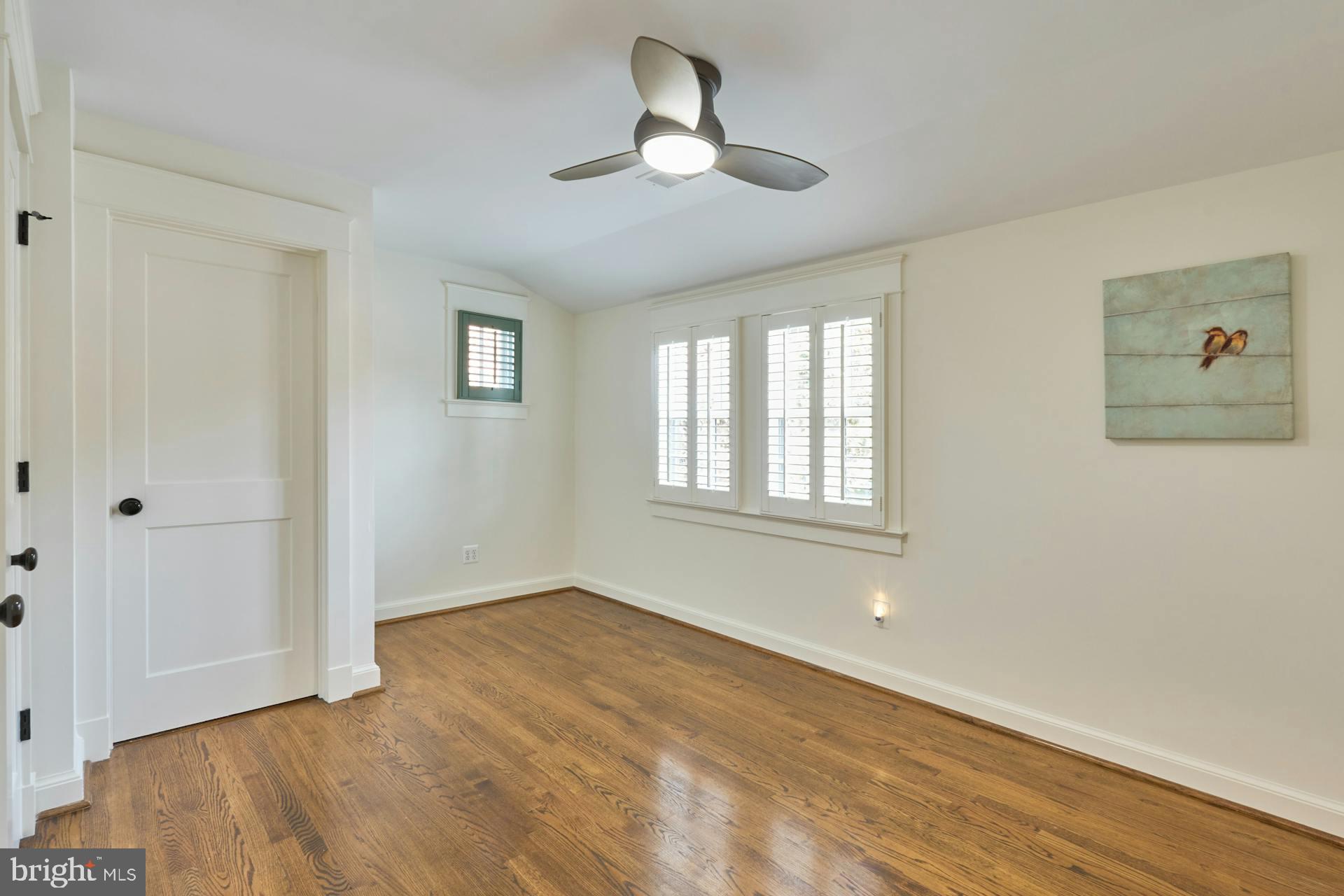 MADISON MANOR - Residential