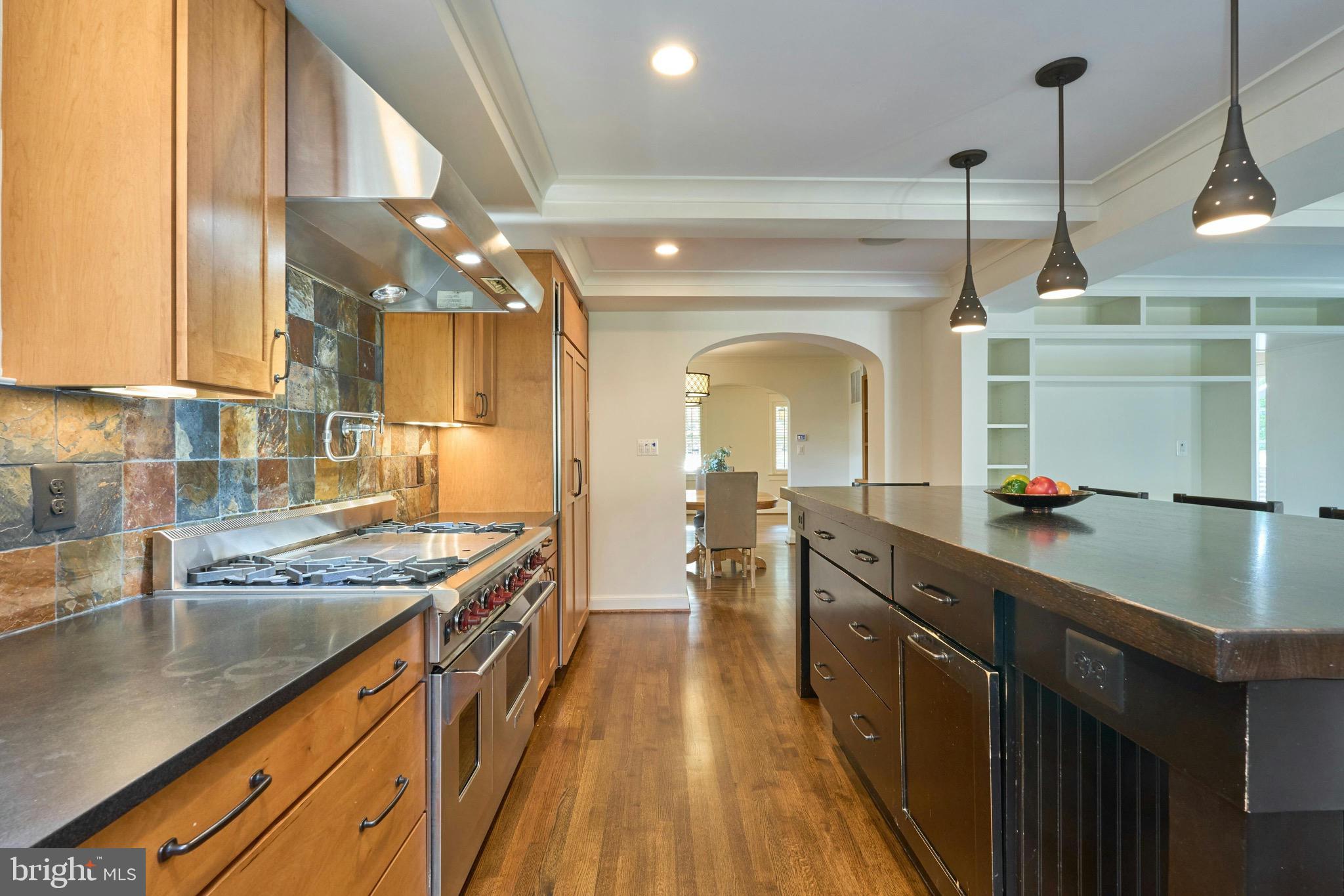 MADISON MANOR - Residential