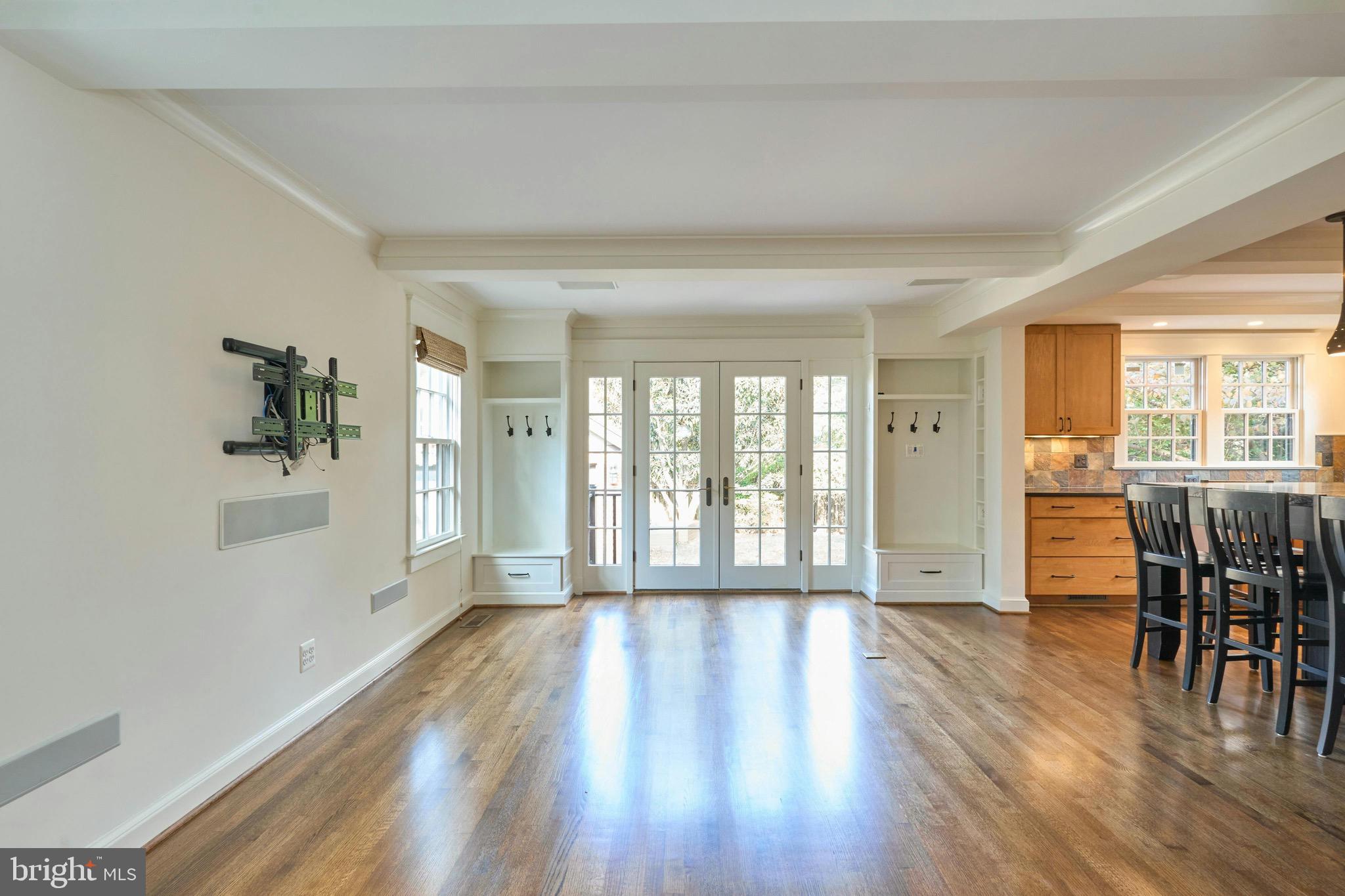 MADISON MANOR - Residential