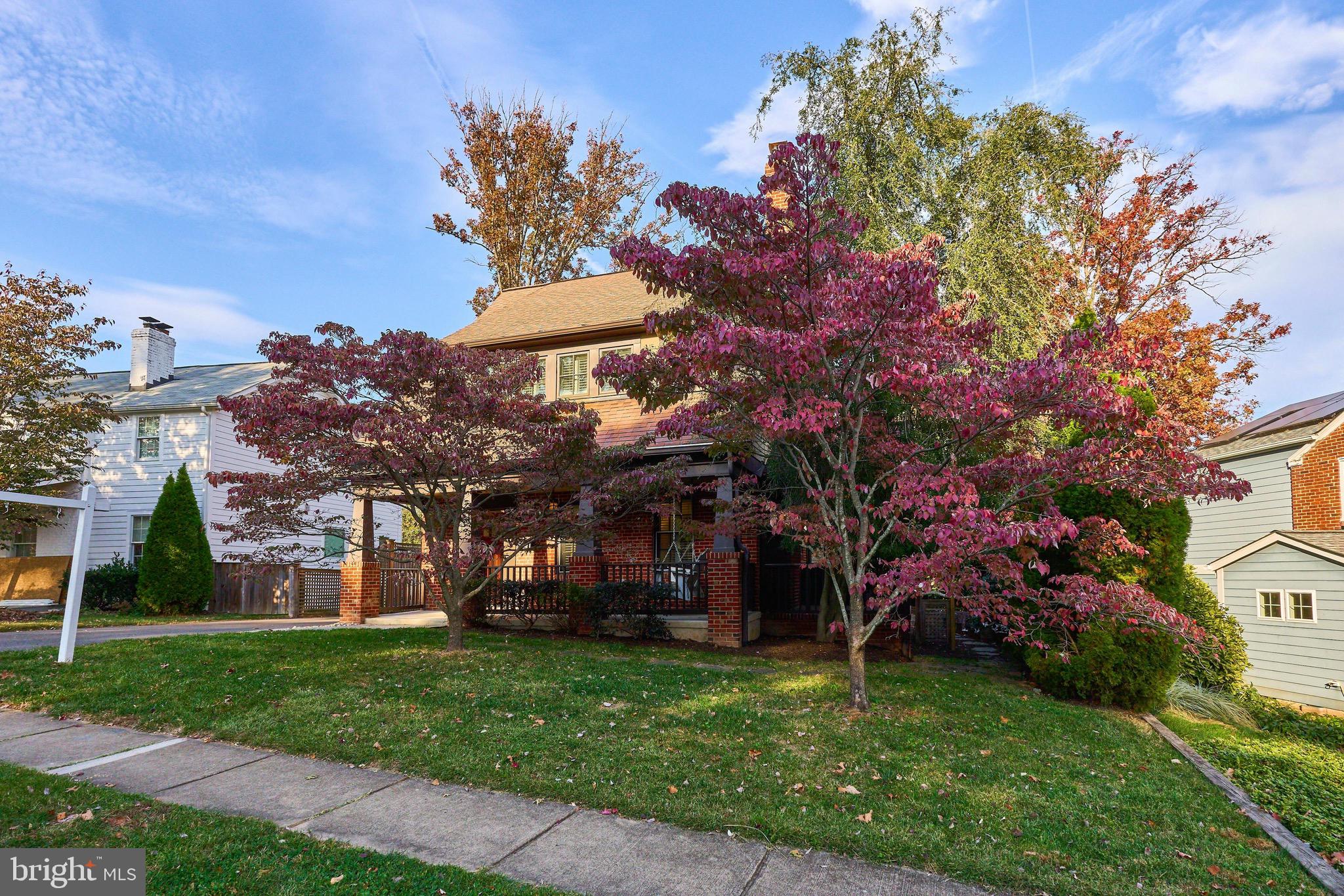 MADISON MANOR - Residential