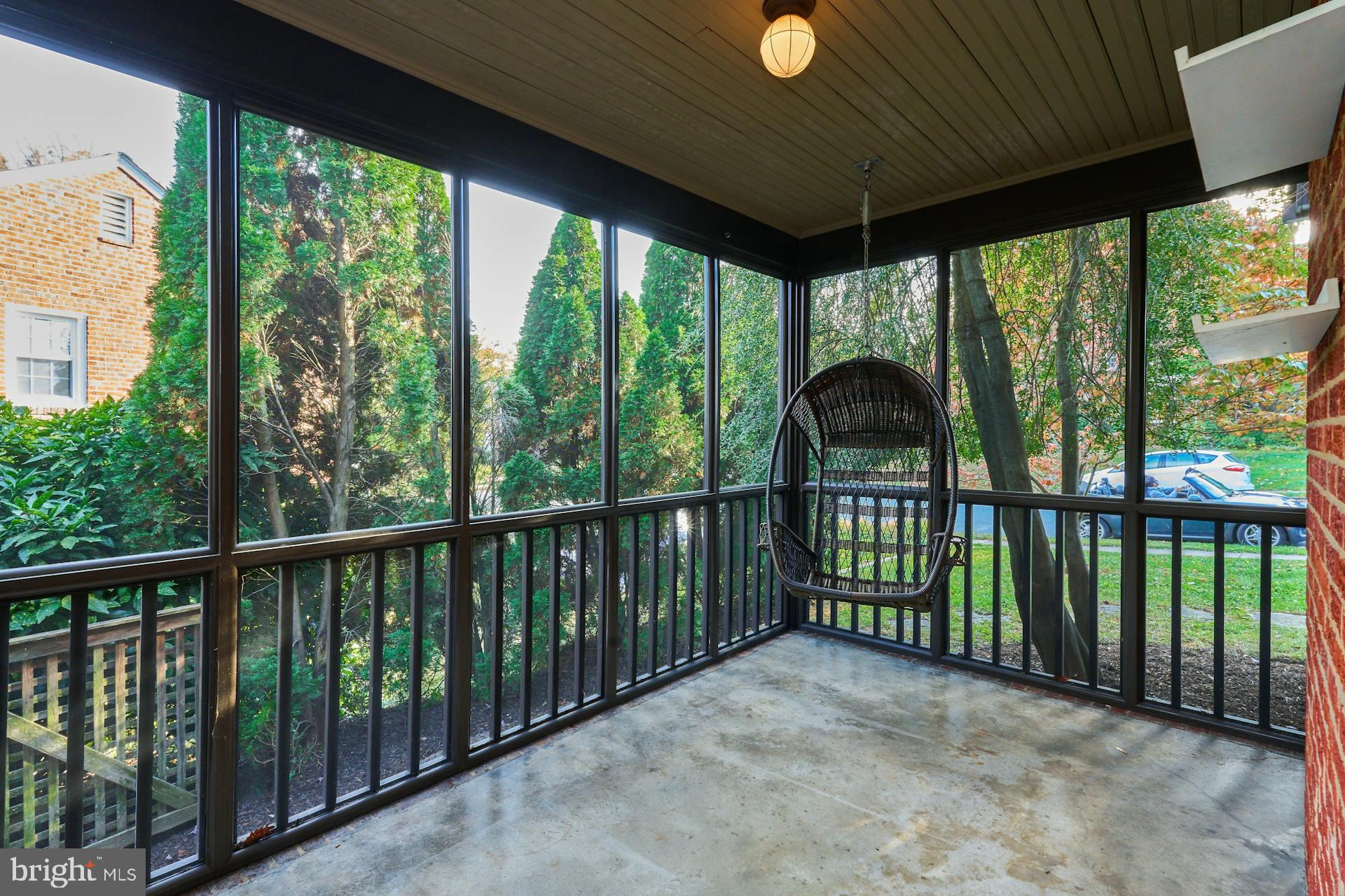 MADISON MANOR - Residential