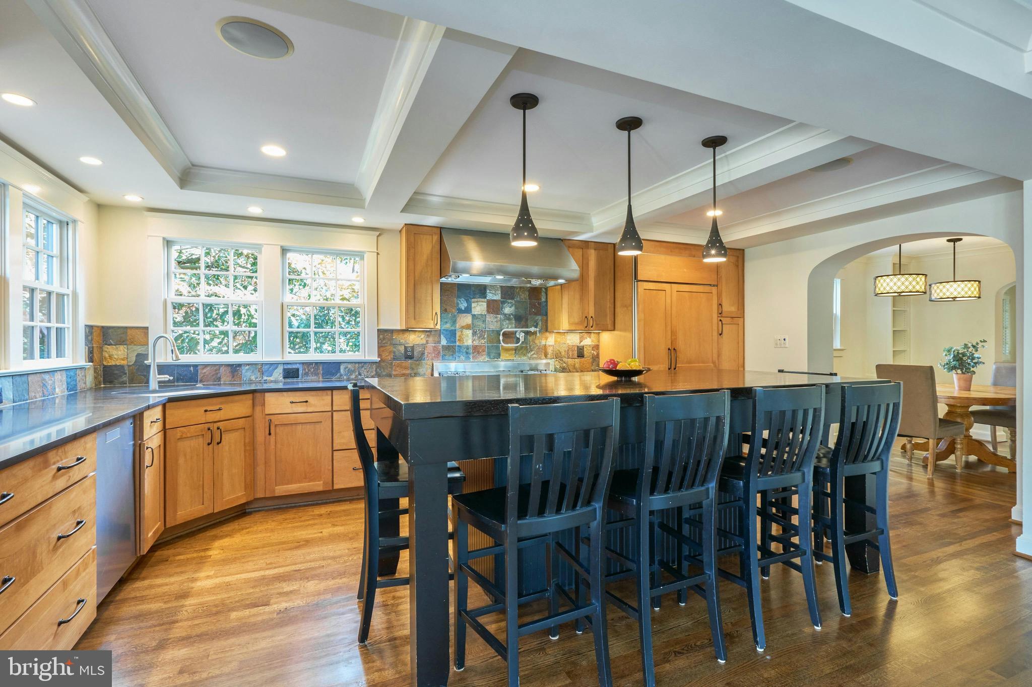 MADISON MANOR - Residential