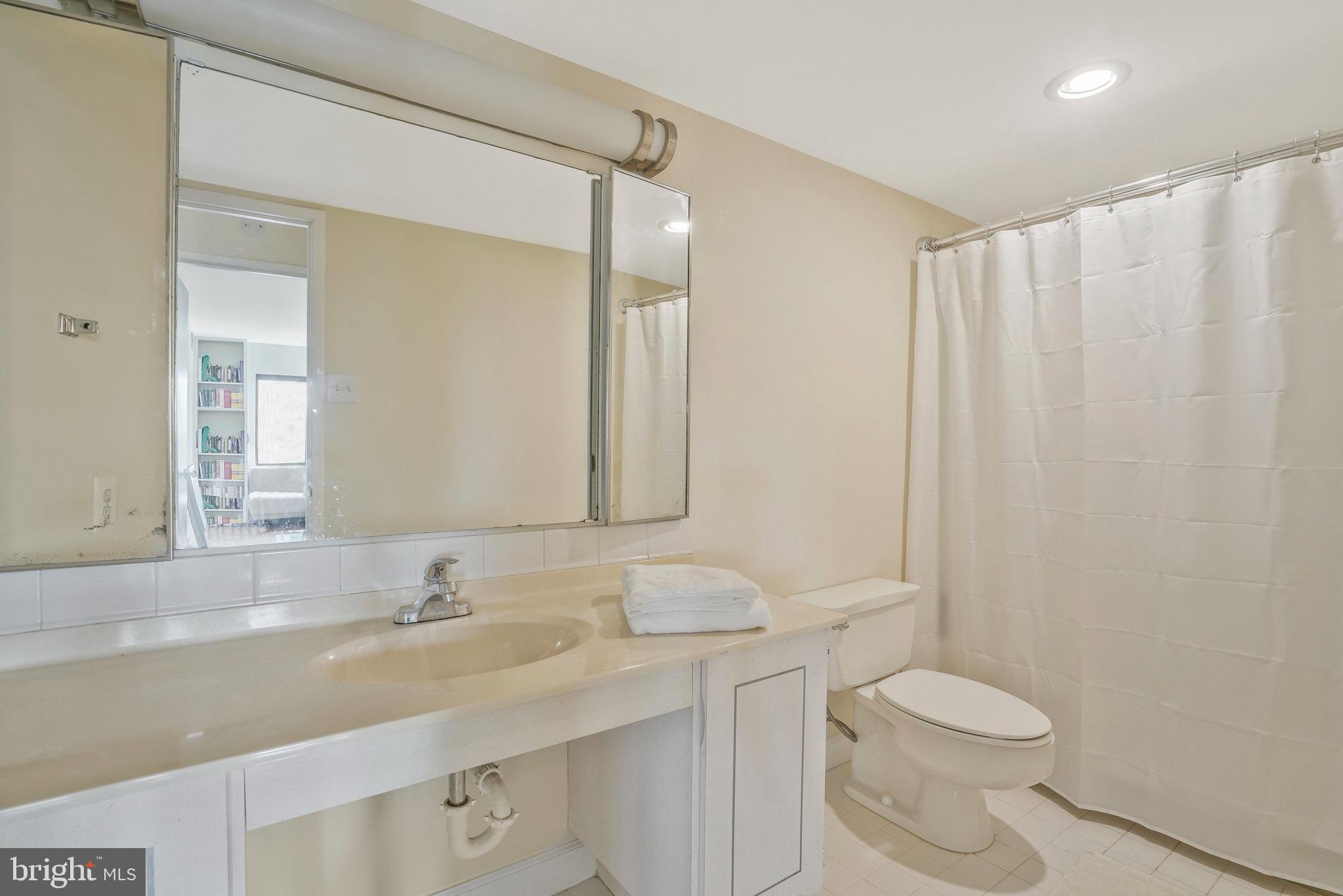 WATERGATE AT LANDMARK - Residential Lease