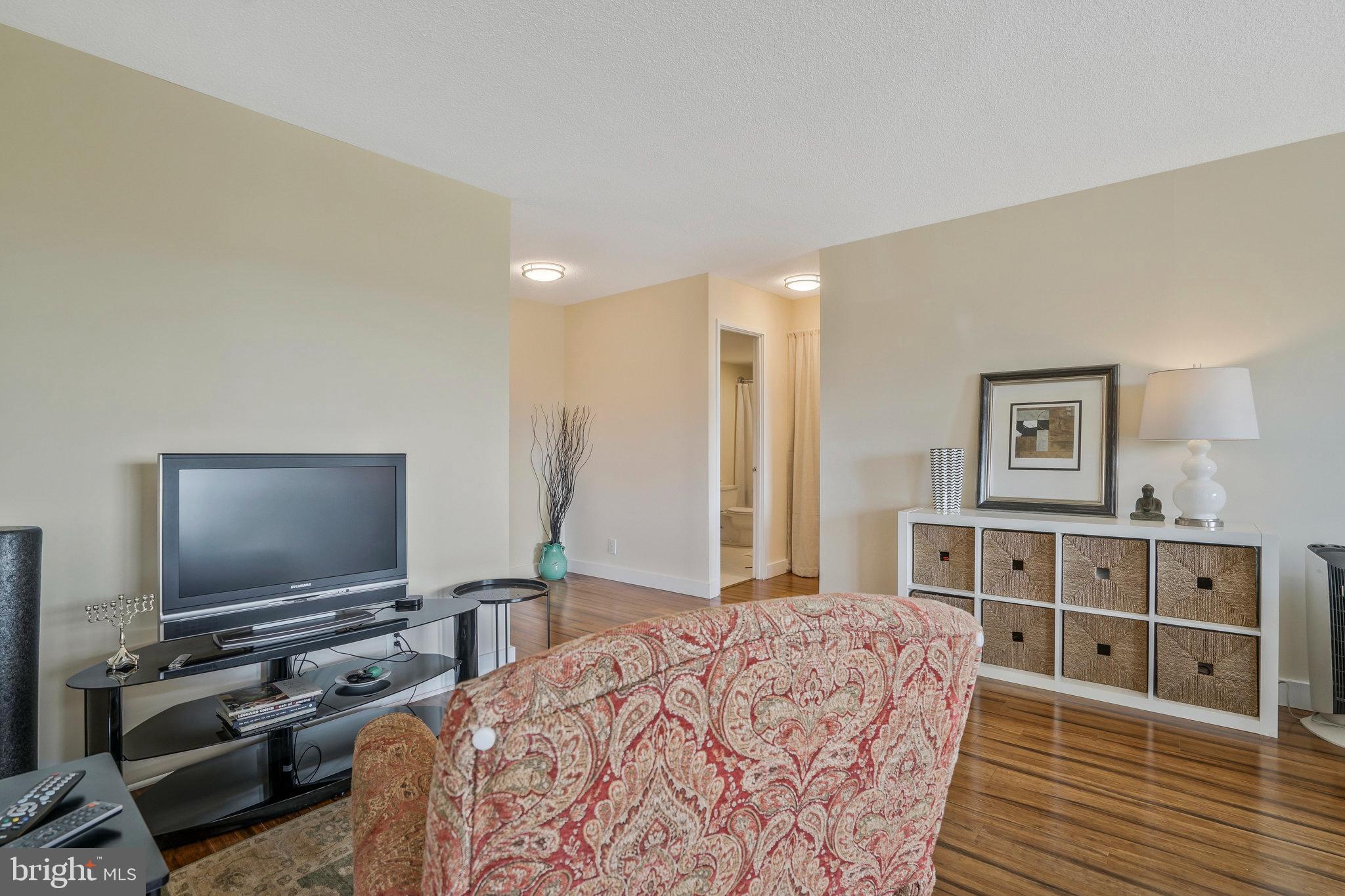 WATERGATE AT LANDMARK - Residential Lease