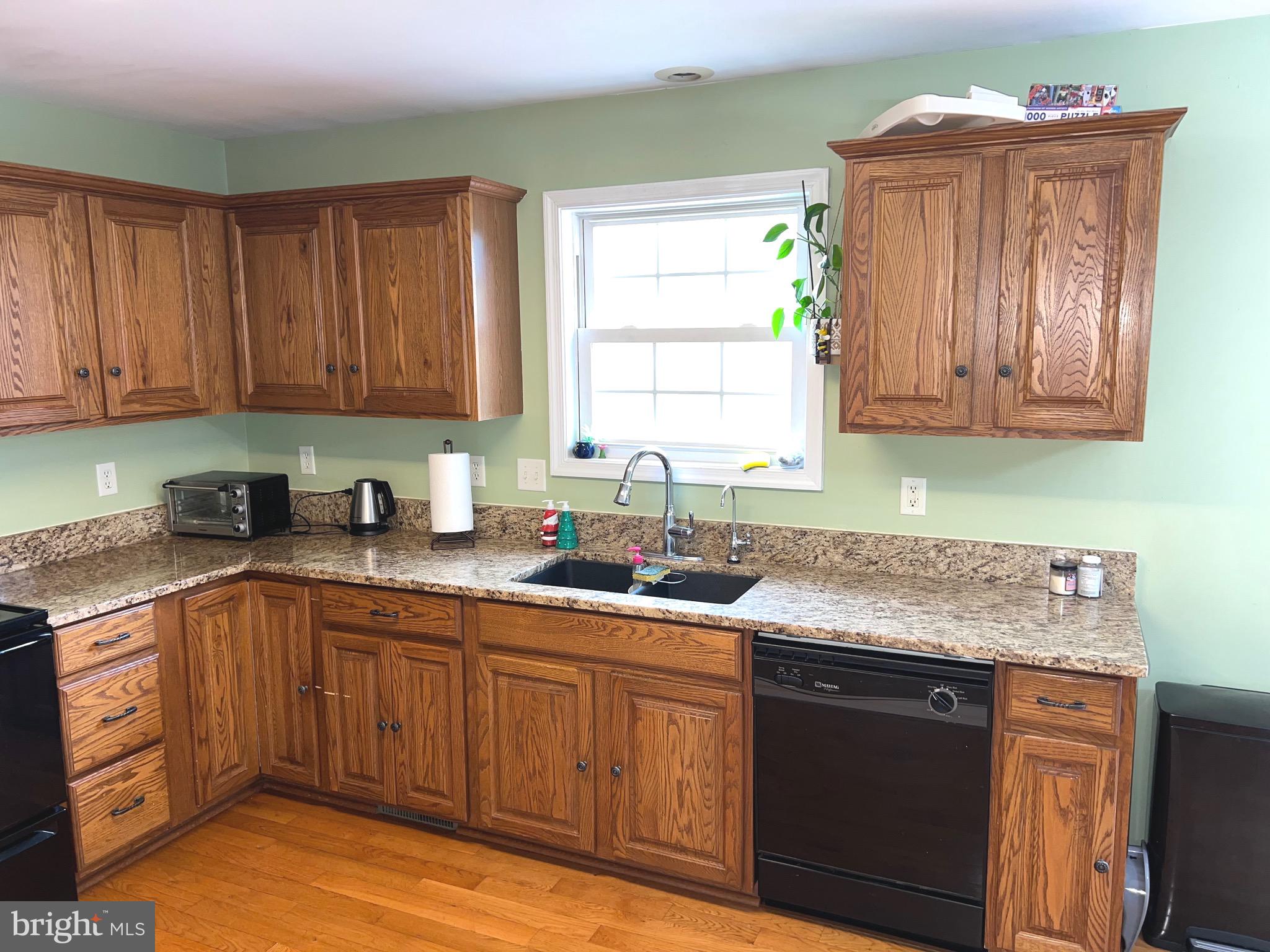 AMBER WOODS - Residential