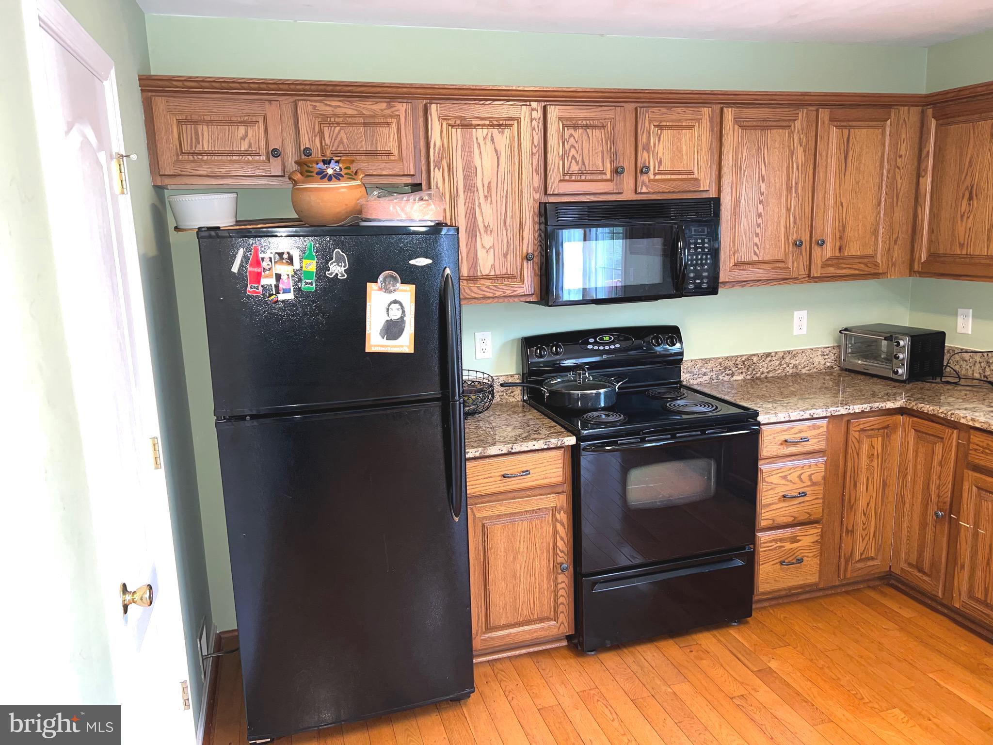 AMBER WOODS - Residential