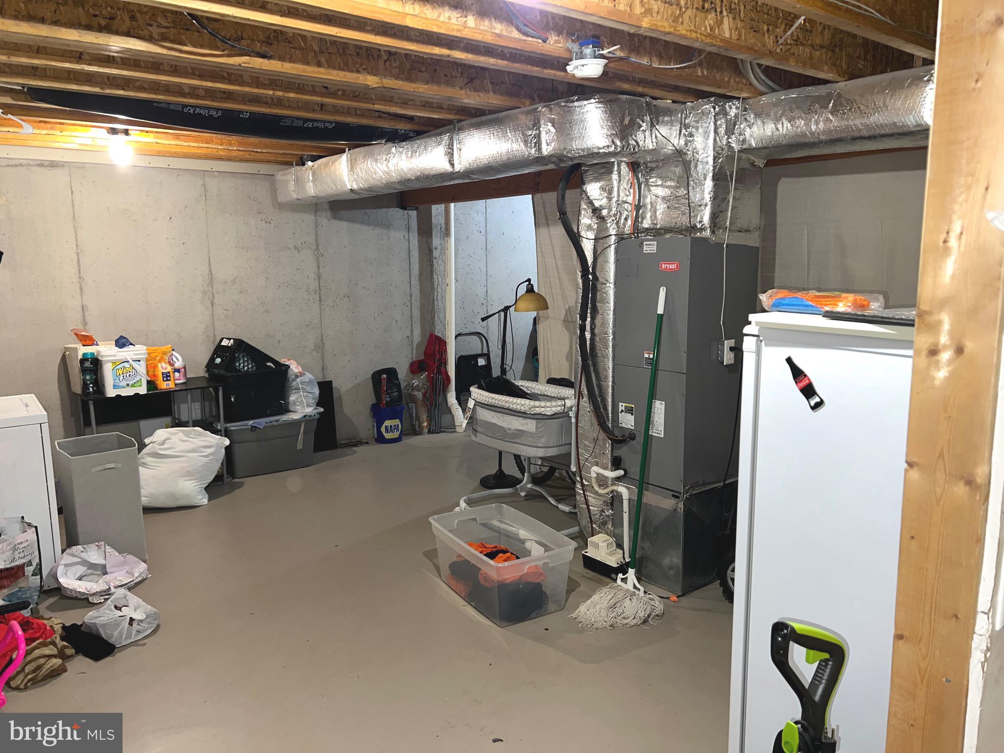 AMBER WOODS - Residential