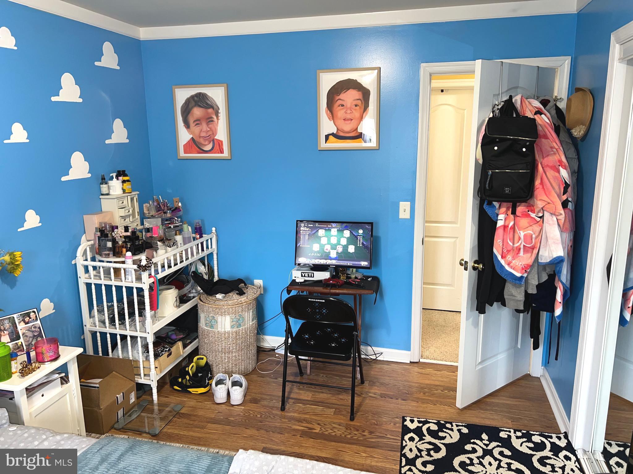 AMBER WOODS - Residential