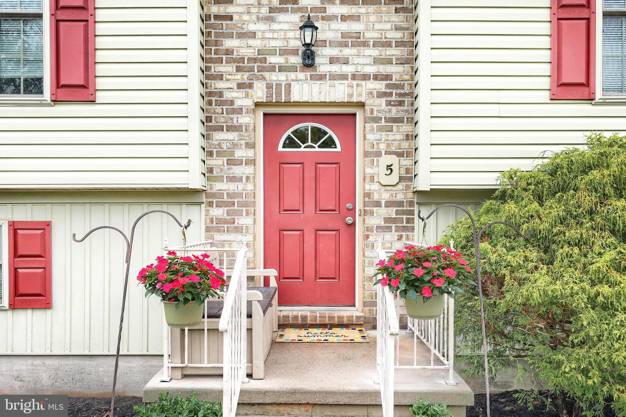 5 STAHLE LANE