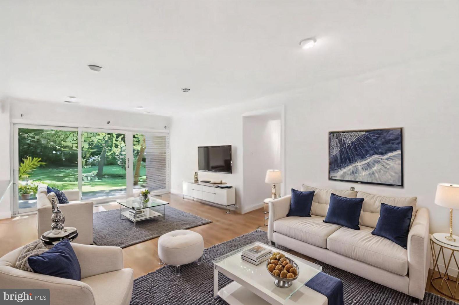 GEORGETOWN VILLAGE - Residential Lease