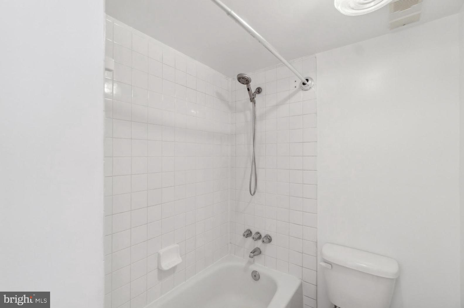 GEORGETOWN VILLAGE - Residential Lease