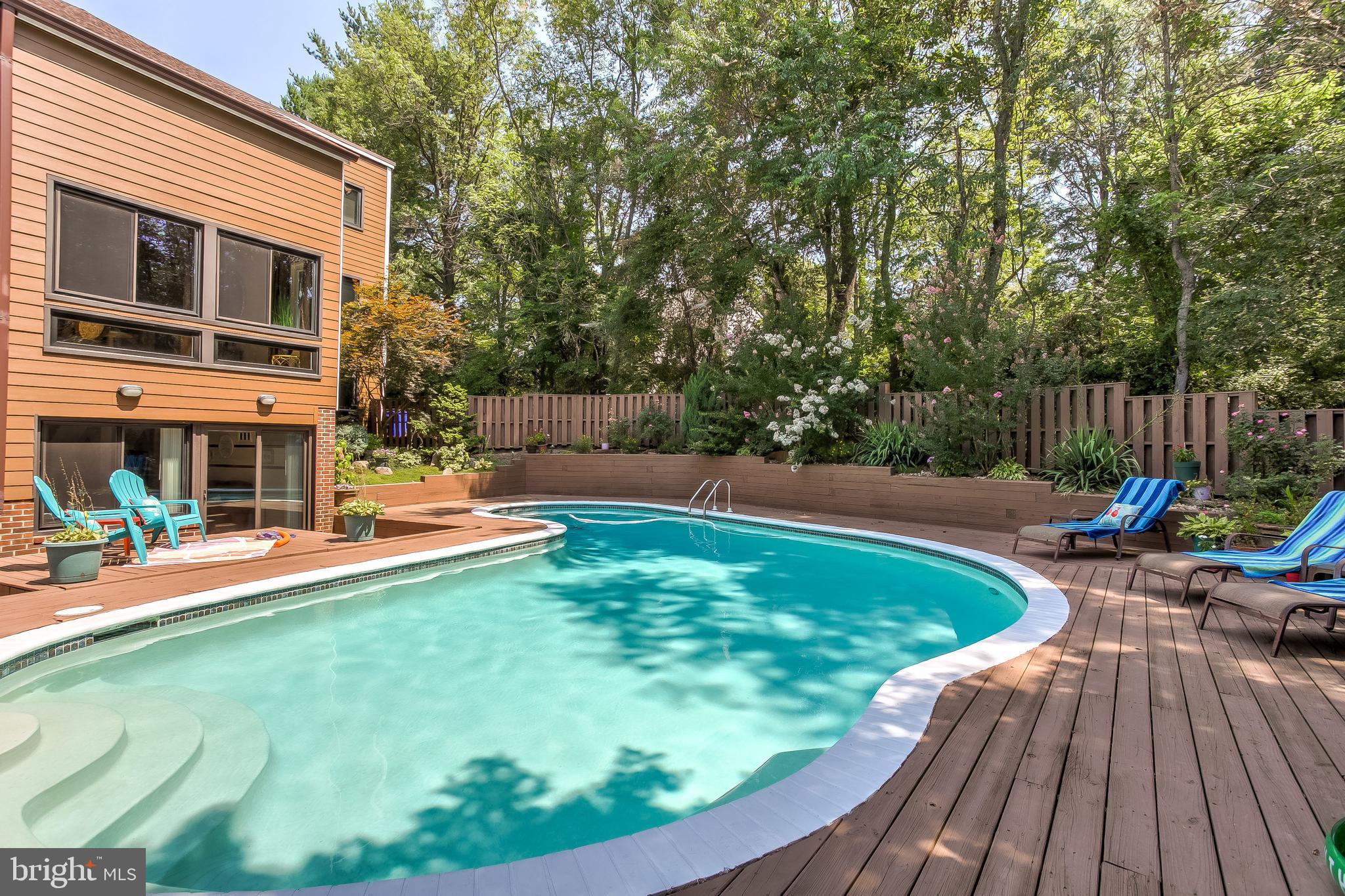 HOBBITS GLEN - Residential