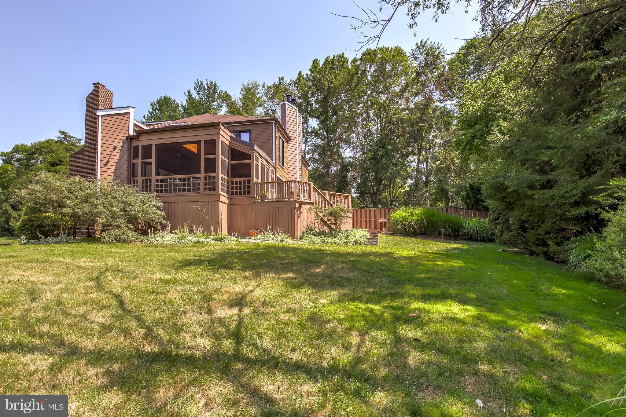 HOBBITS GLEN - Residential