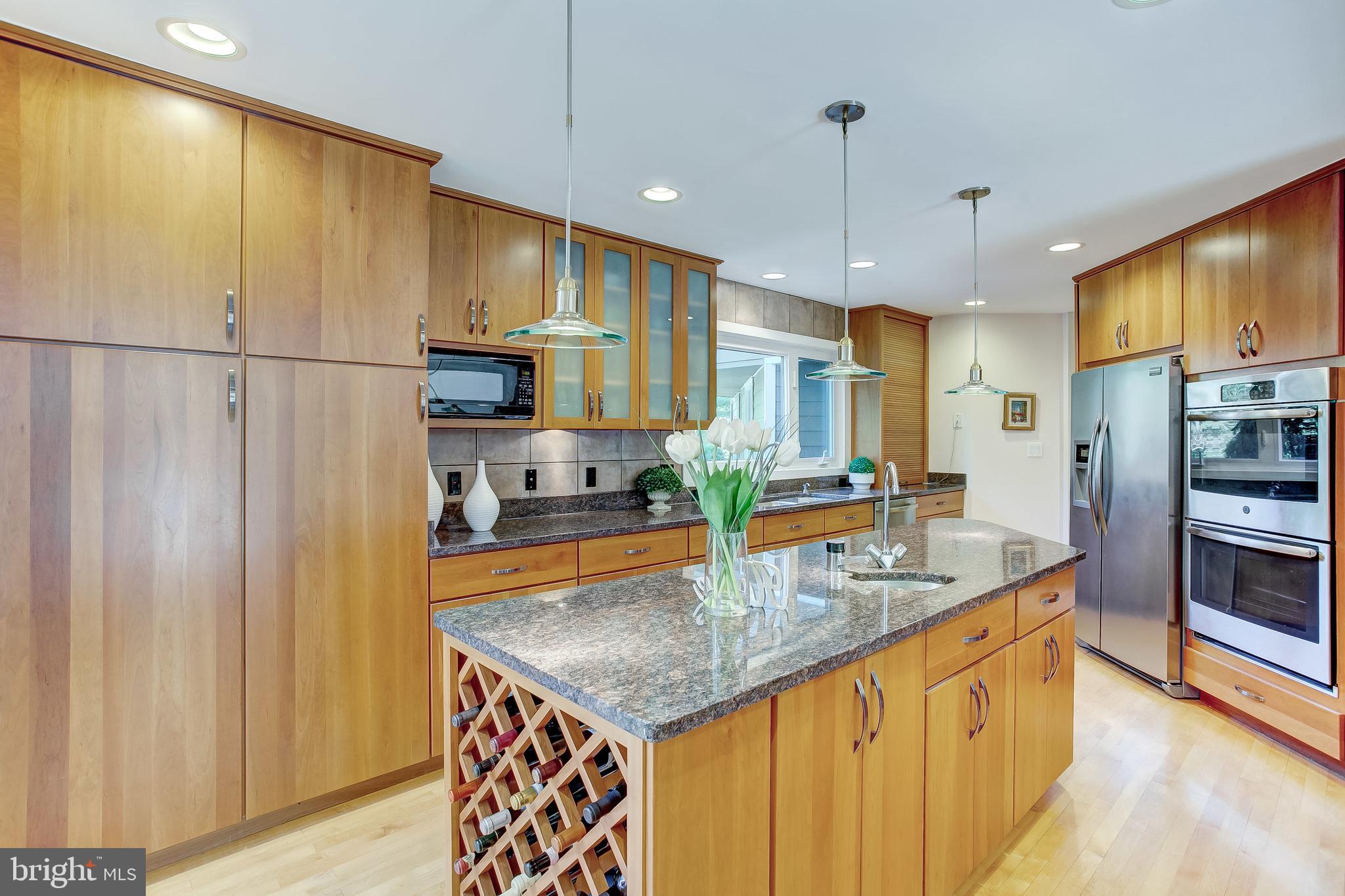 HOBBITS GLEN - Residential