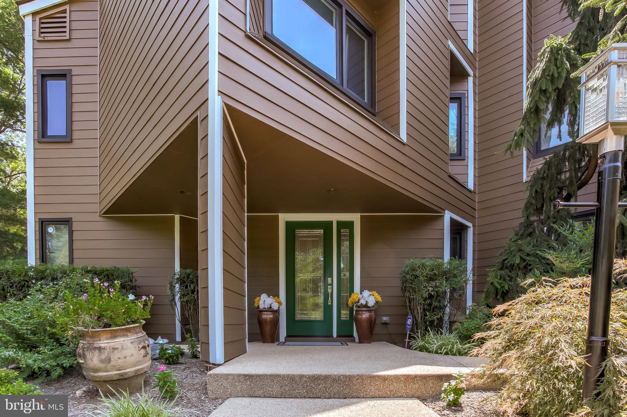 HOBBITS GLEN - Residential