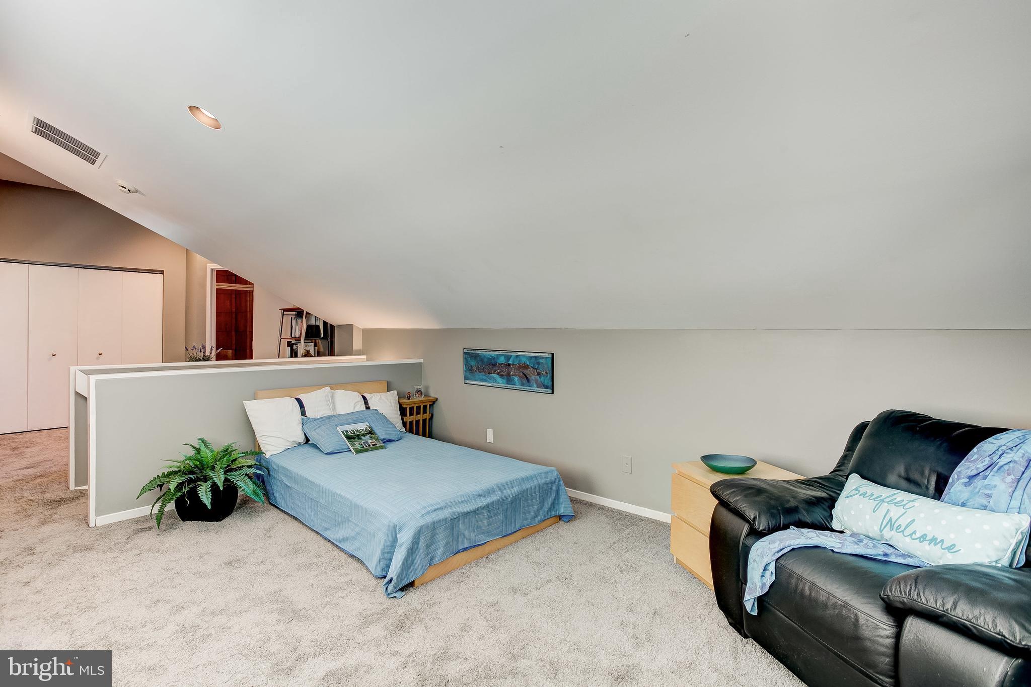 HOBBITS GLEN - Residential