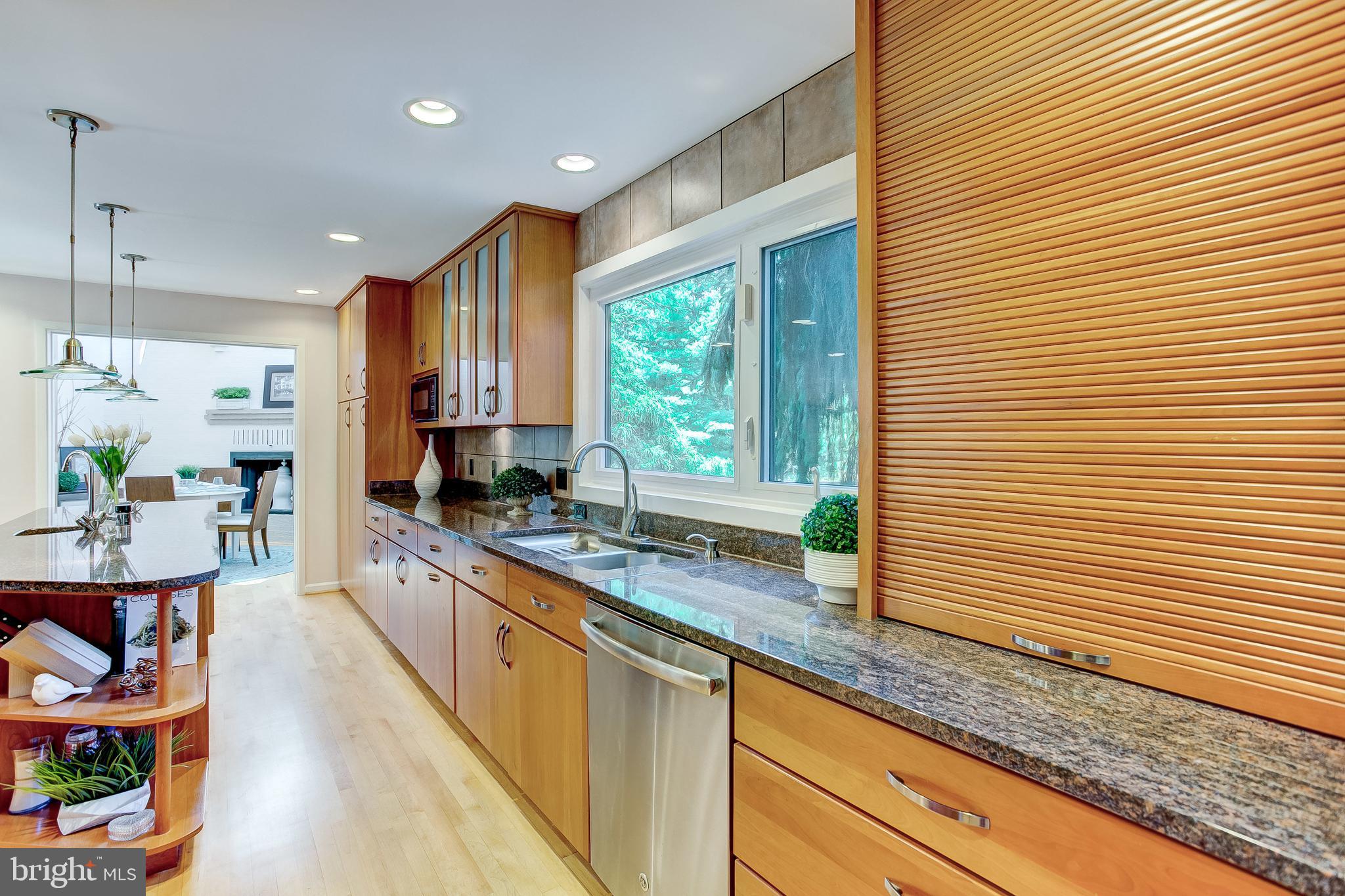 HOBBITS GLEN - Residential