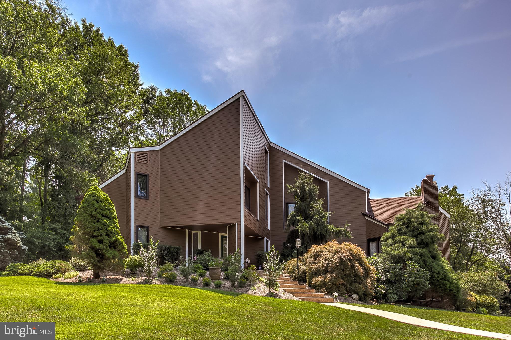 HOBBITS GLEN - Residential