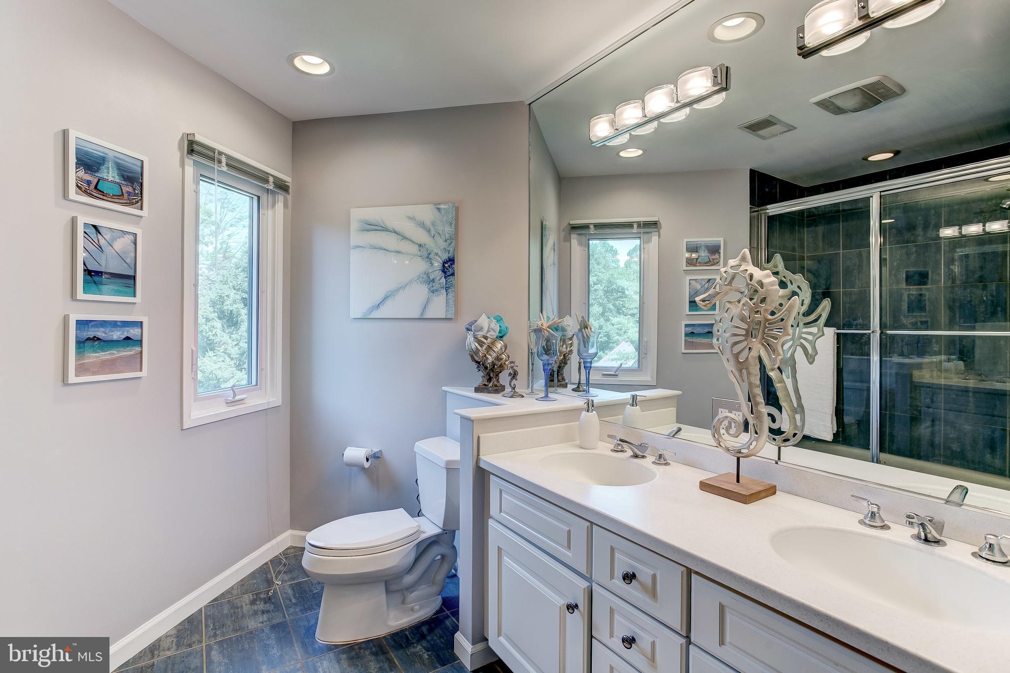 HOBBITS GLEN - Residential