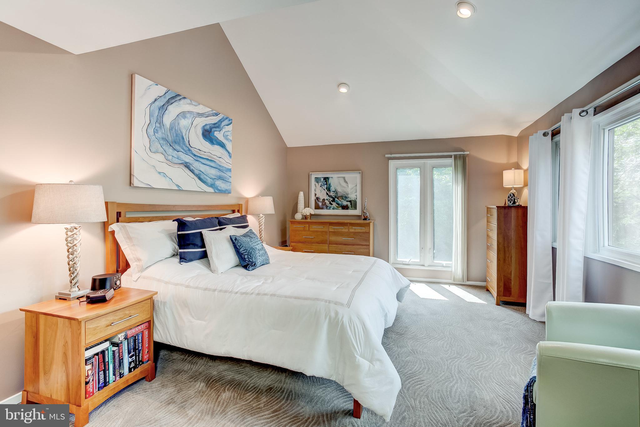 HOBBITS GLEN - Residential