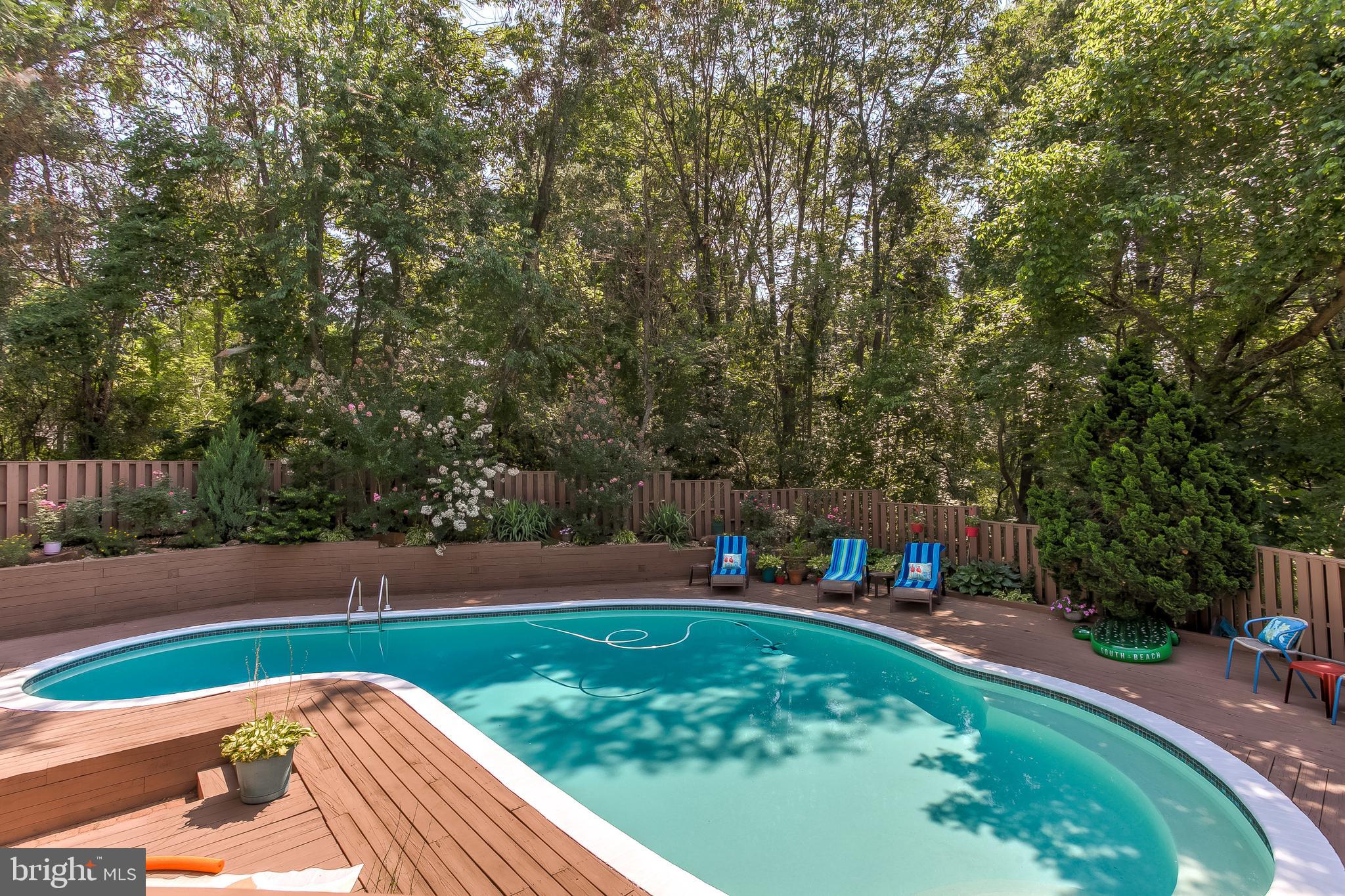 HOBBITS GLEN - Residential