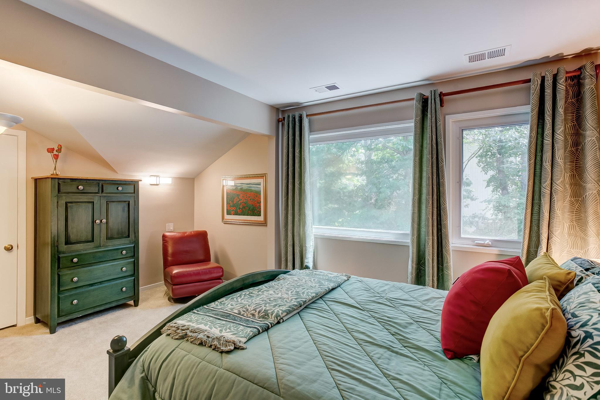 HOBBITS GLEN - Residential