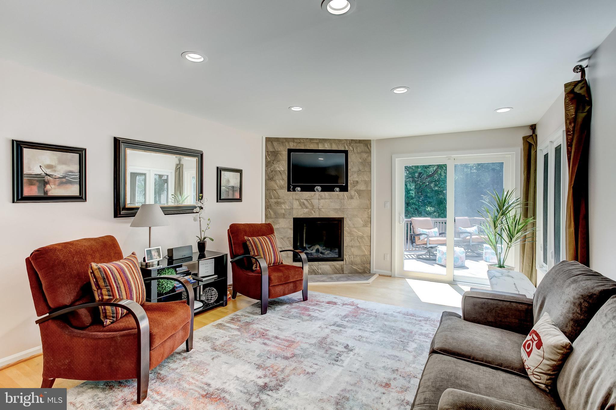 HOBBITS GLEN - Residential