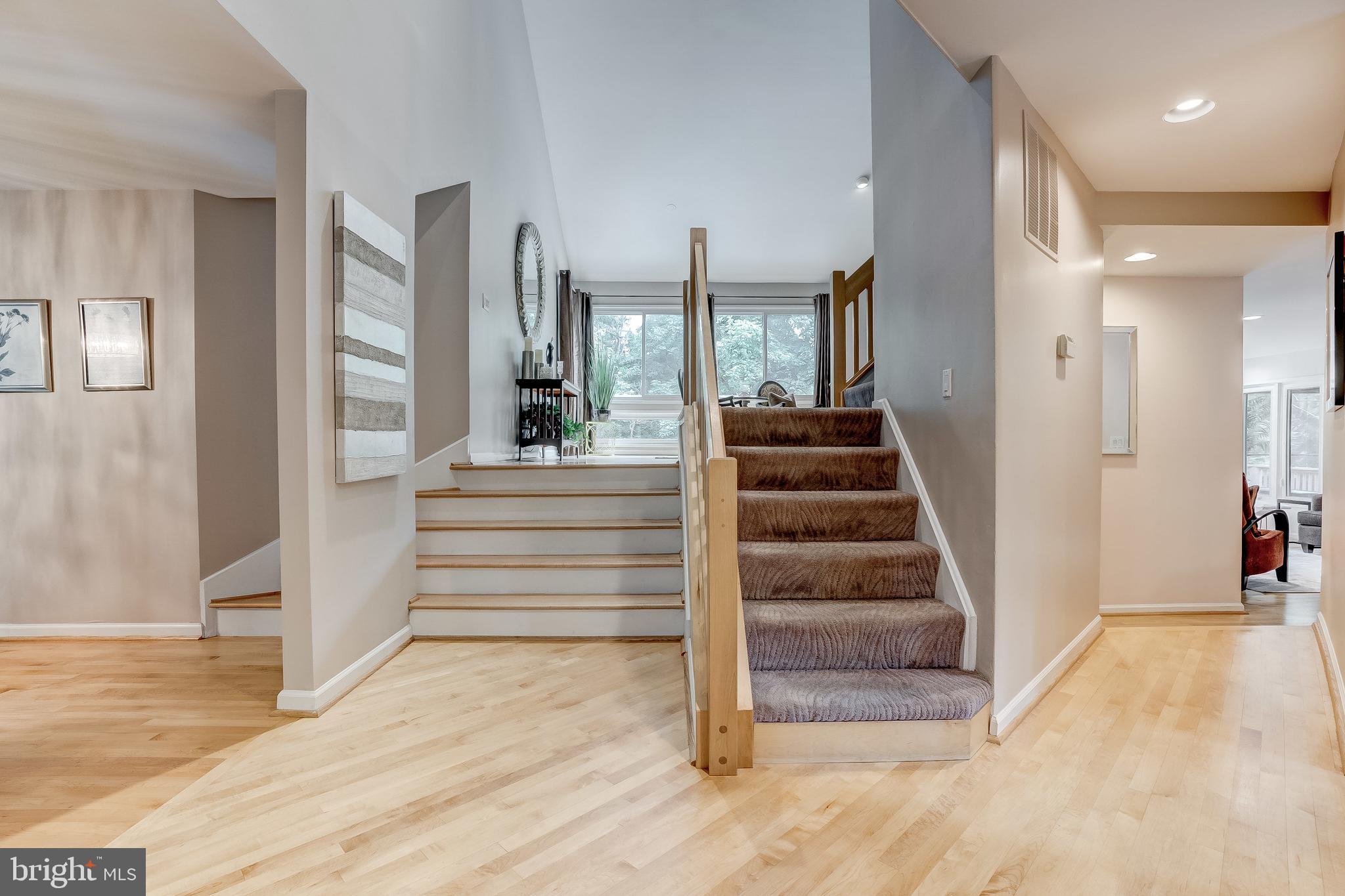 HOBBITS GLEN - Residential