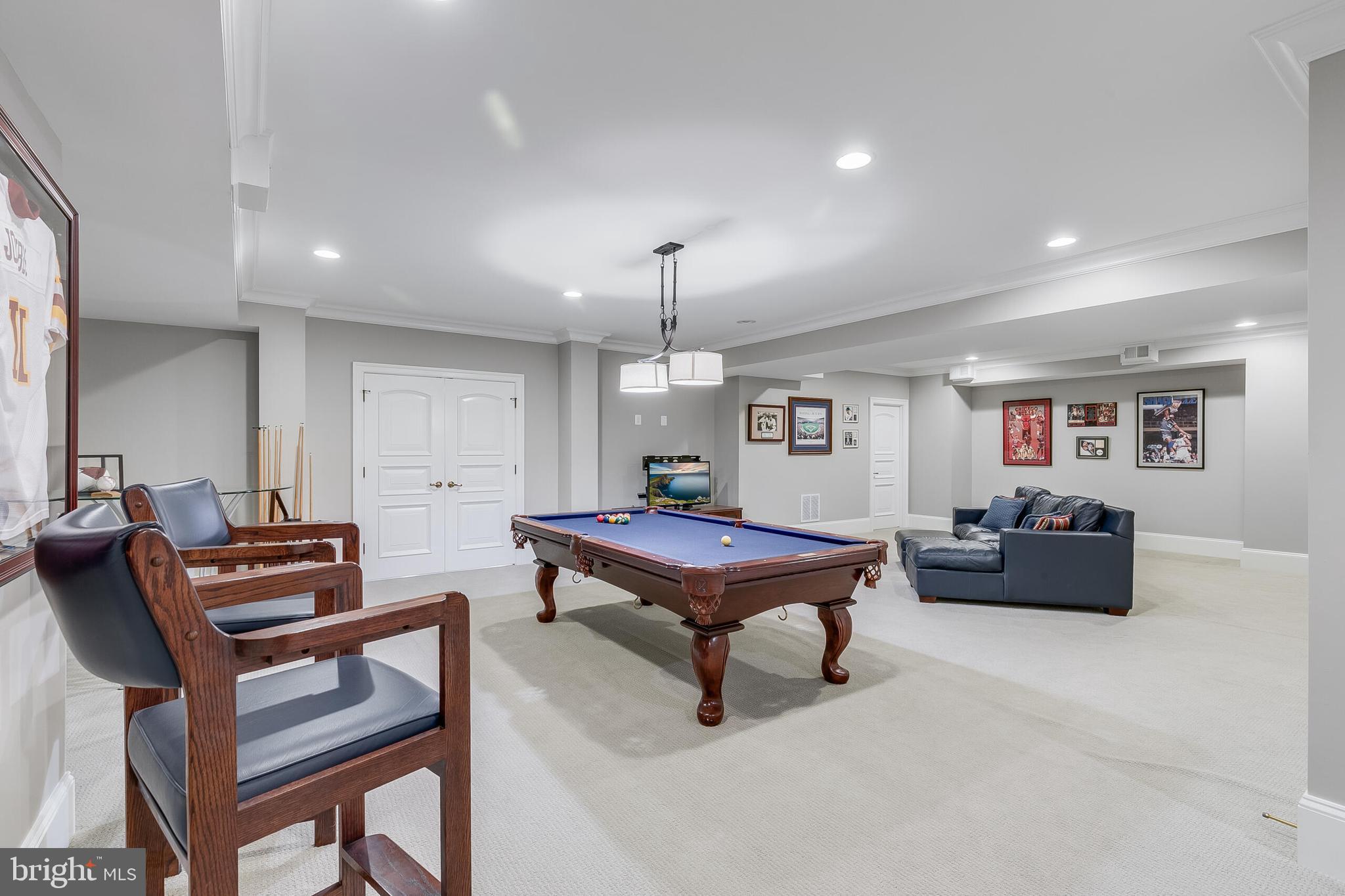 ESTATES @ CREIGHTON FARM - Residential