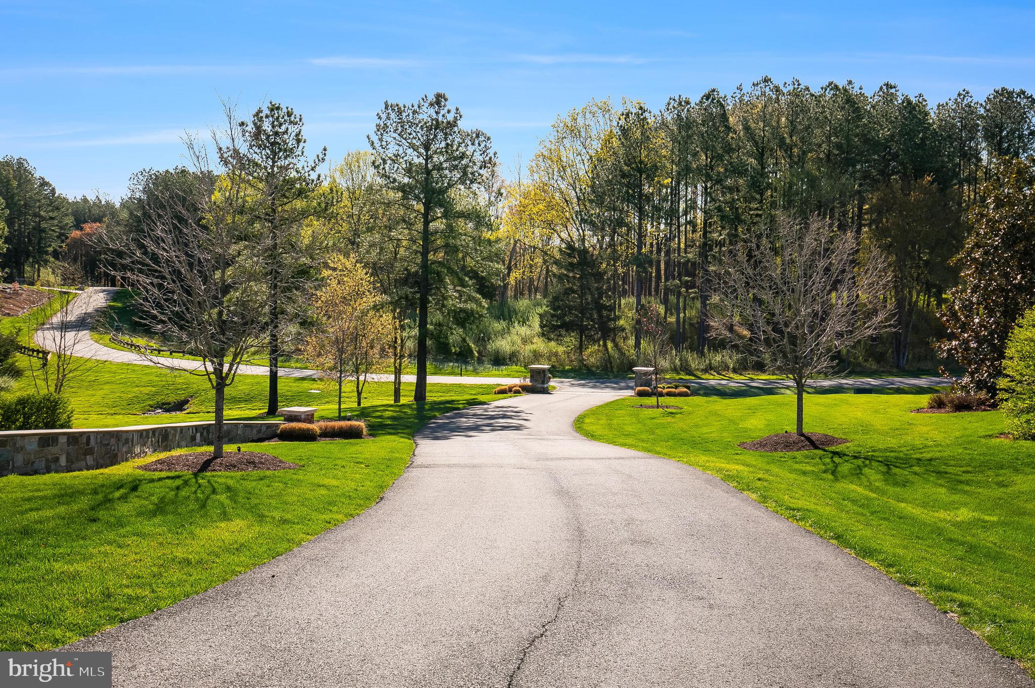 ESTATES @ CREIGHTON FARM - Residential