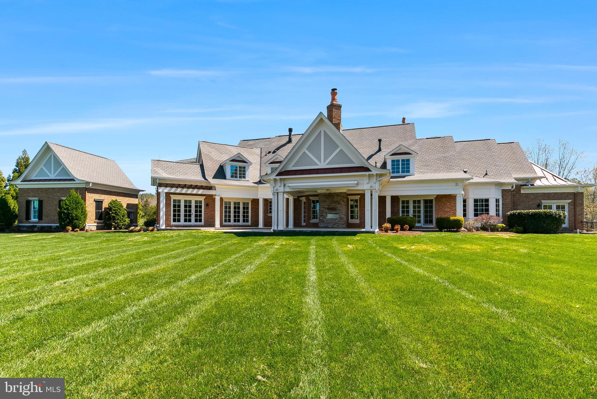 ESTATES @ CREIGHTON FARM - Residential