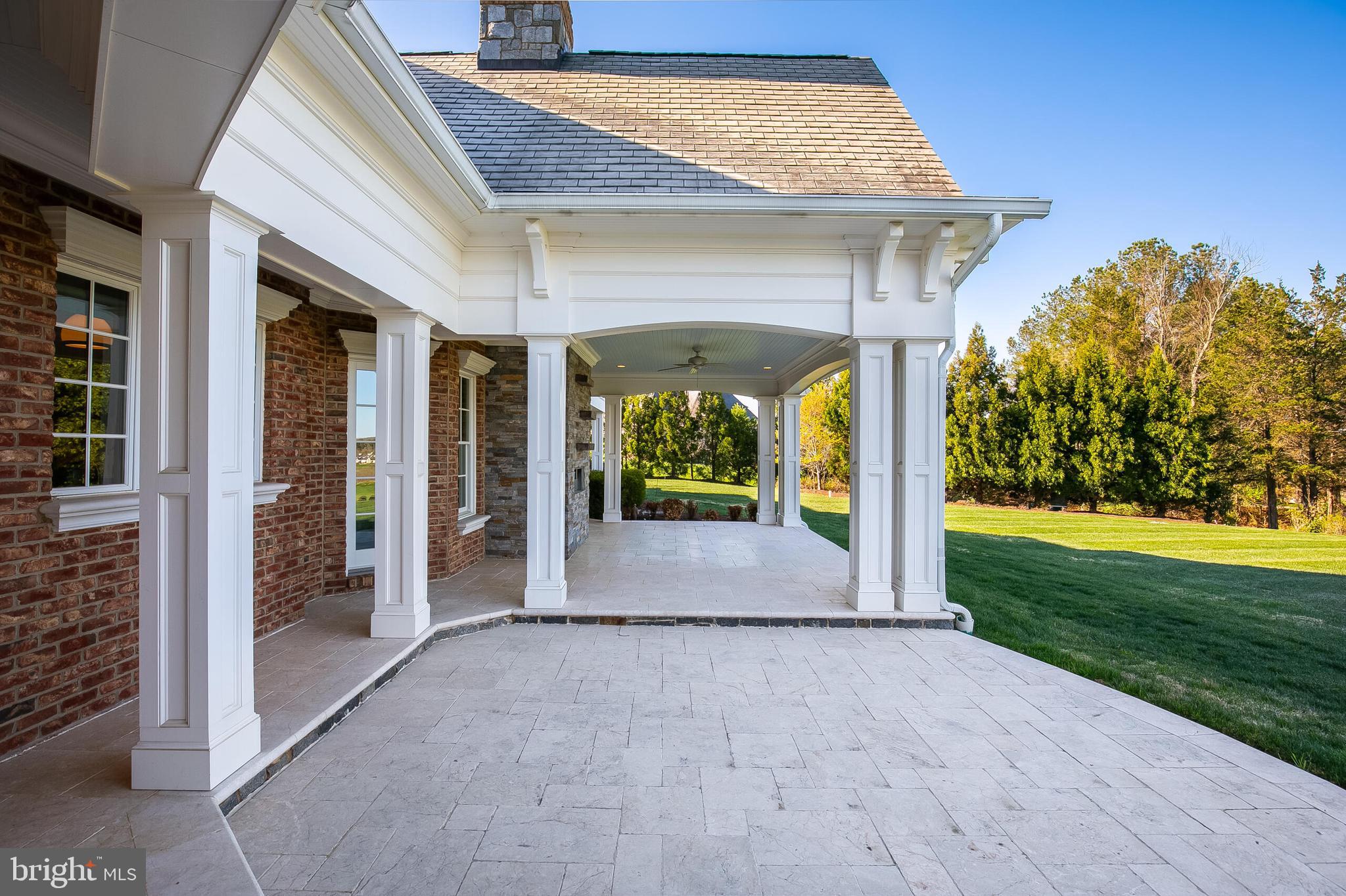 ESTATES @ CREIGHTON FARM - Residential