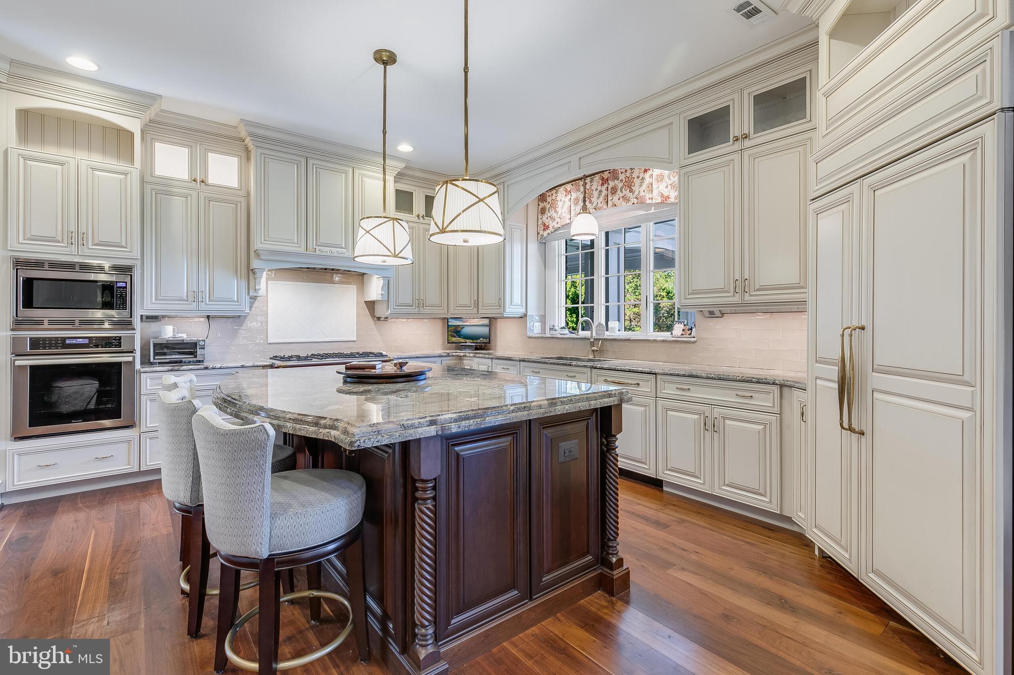 ESTATES @ CREIGHTON FARM - Residential