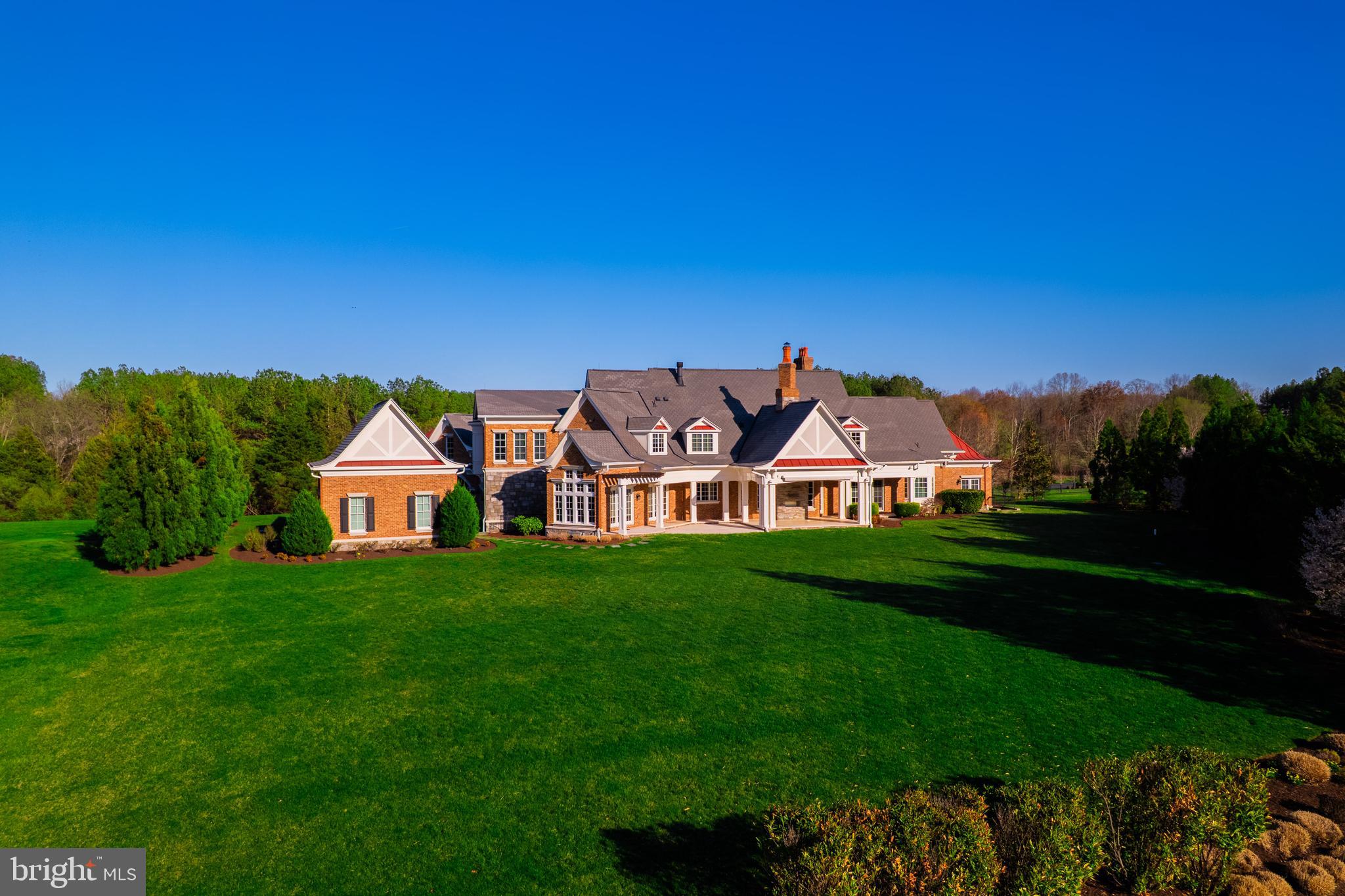 ESTATES @ CREIGHTON FARM - Residential