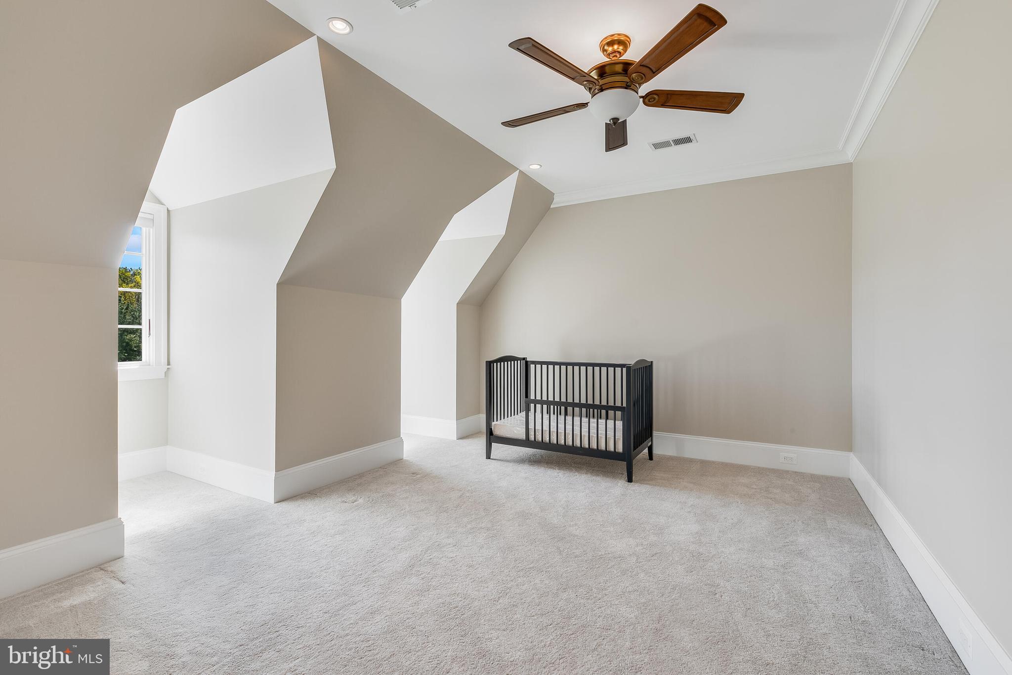 ESTATES @ CREIGHTON FARM - Residential