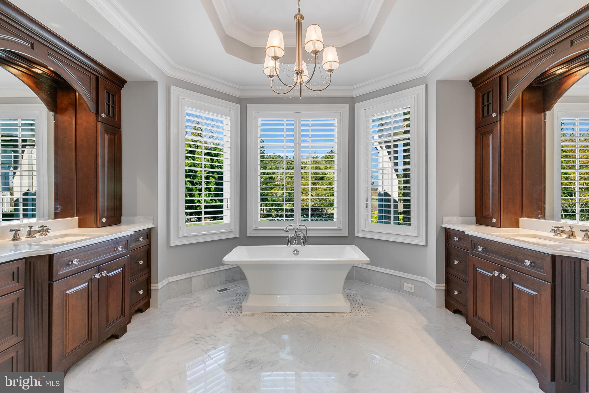 ESTATES @ CREIGHTON FARM - Residential