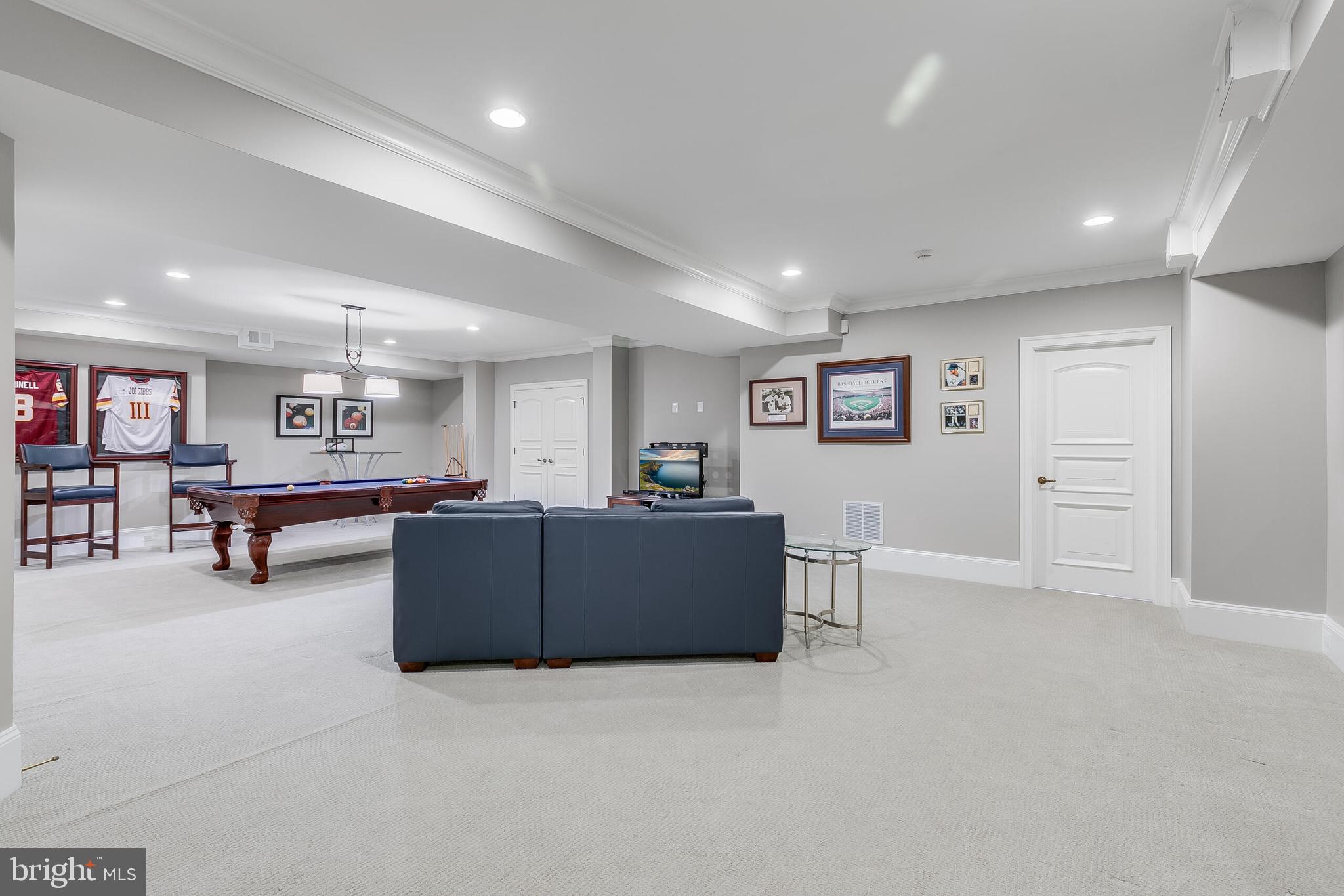 ESTATES @ CREIGHTON FARM - Residential