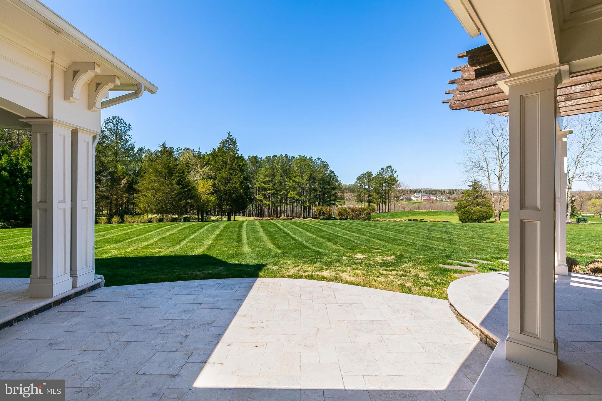 ESTATES @ CREIGHTON FARM - Residential