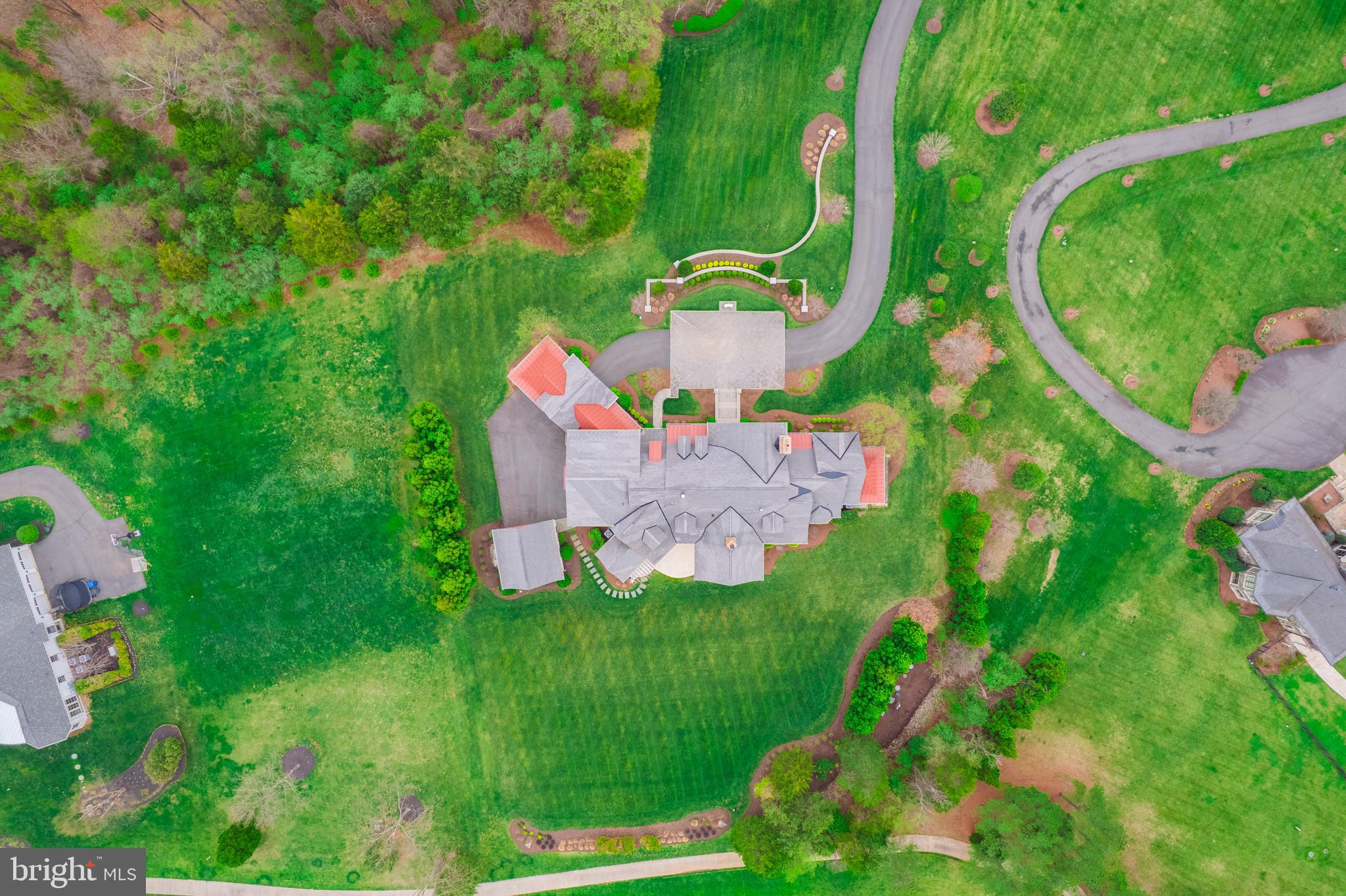 ESTATES @ CREIGHTON FARM - Residential