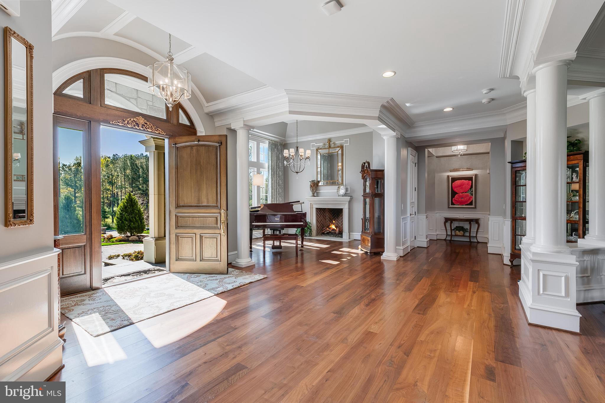 ESTATES @ CREIGHTON FARM - Residential