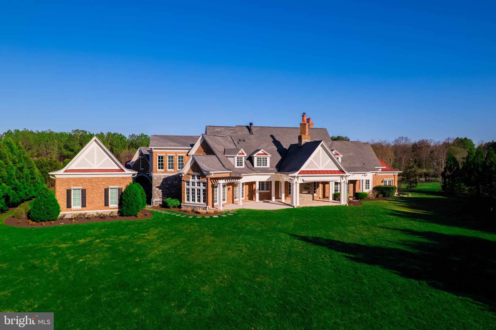 ESTATES @ CREIGHTON FARM - Residential