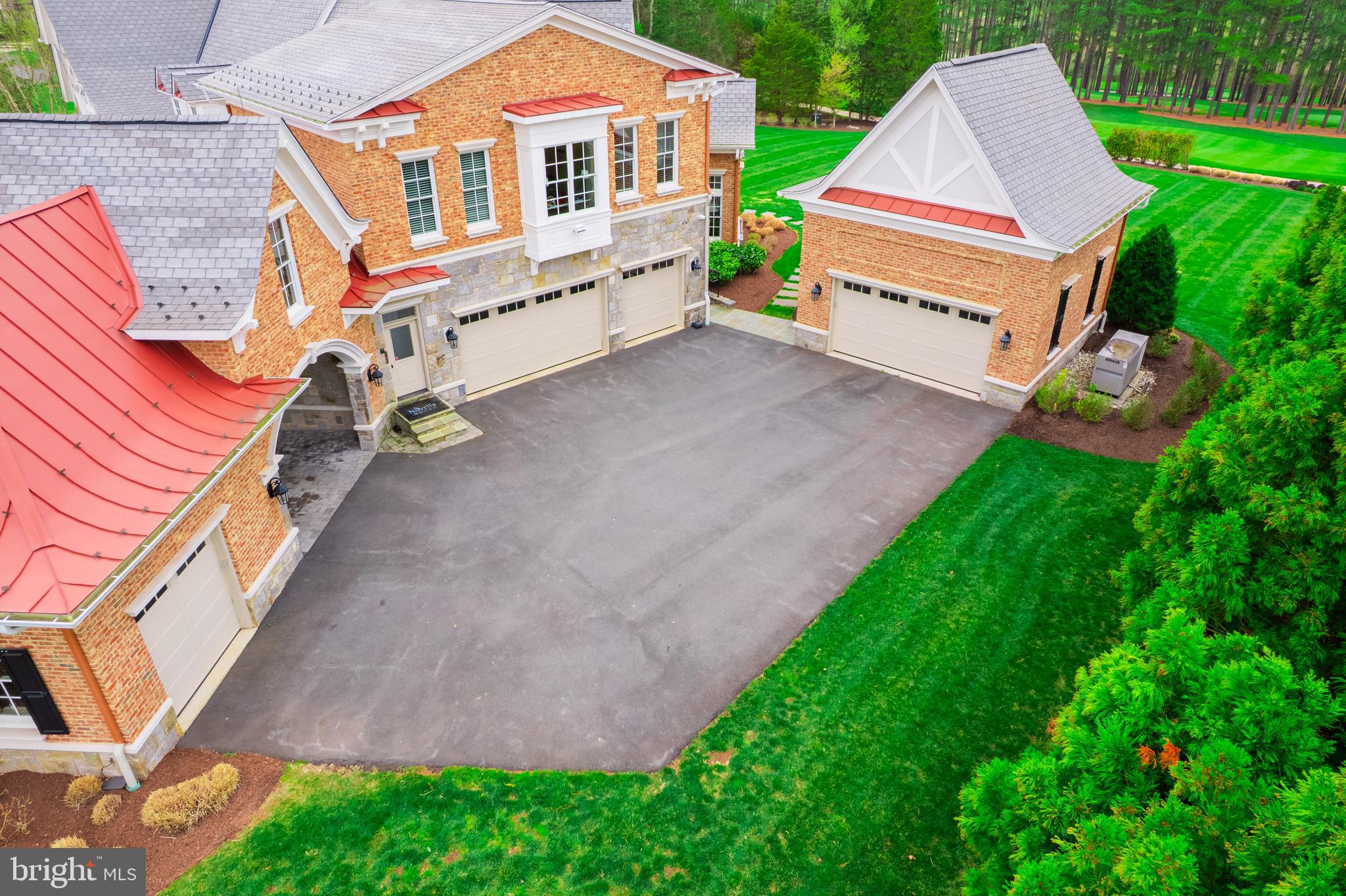 ESTATES @ CREIGHTON FARM - Residential