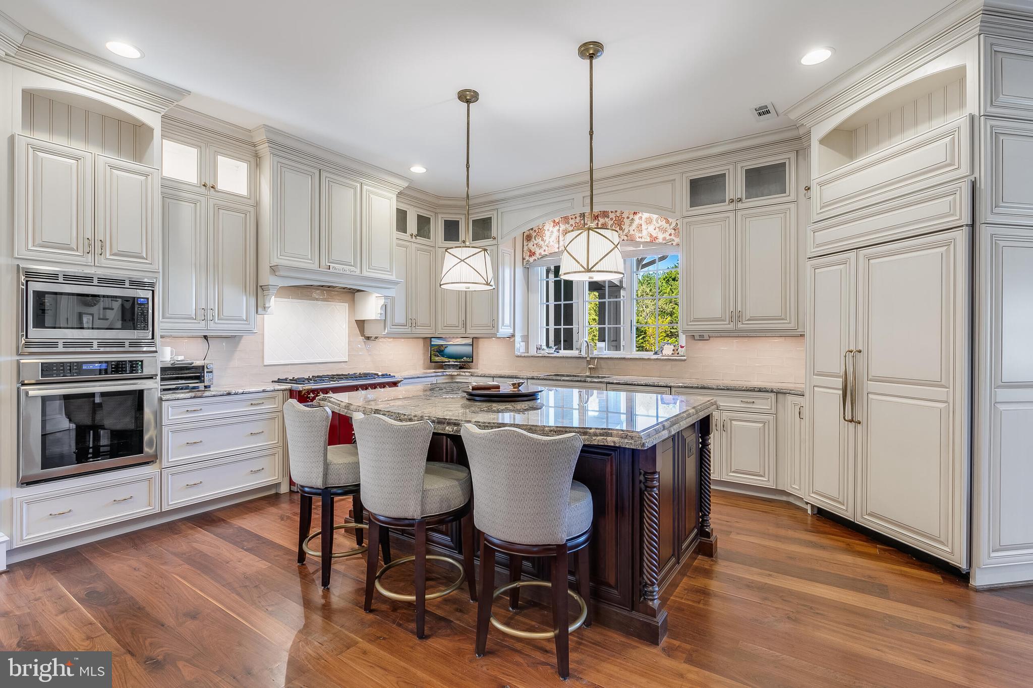 ESTATES @ CREIGHTON FARM - Residential