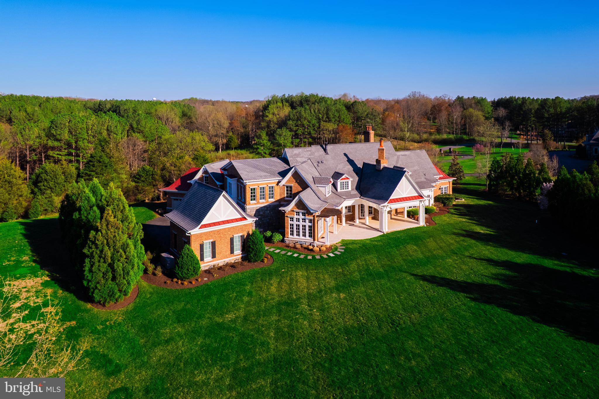 ESTATES @ CREIGHTON FARM - Residential