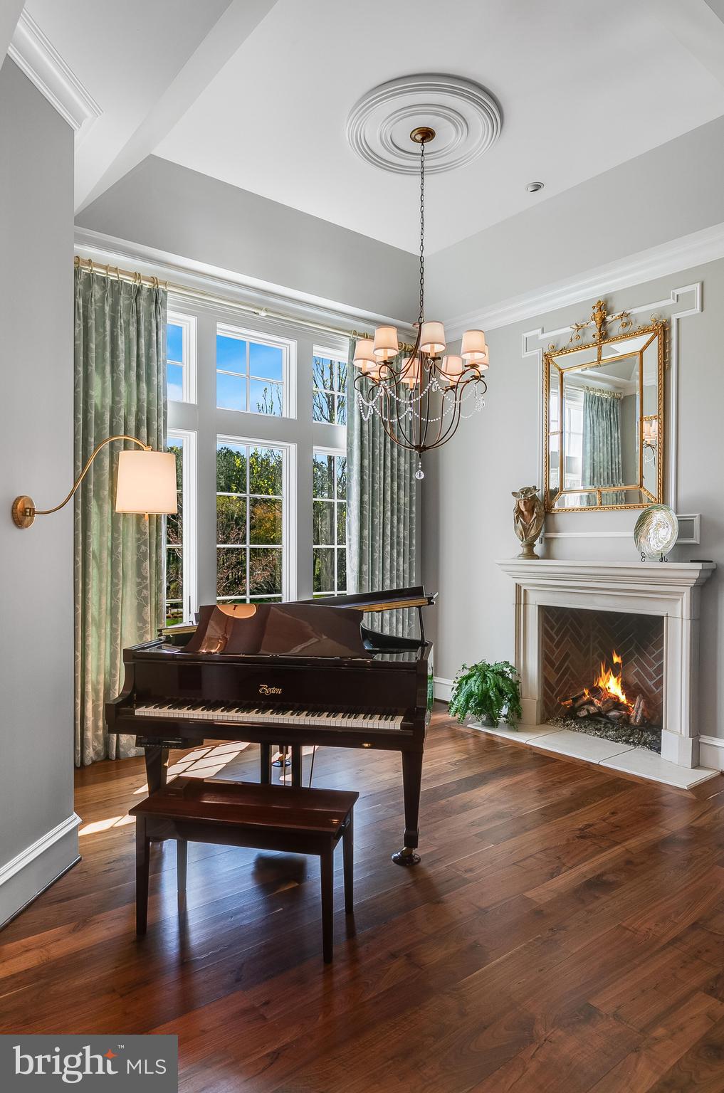 ESTATES @ CREIGHTON FARM - Residential