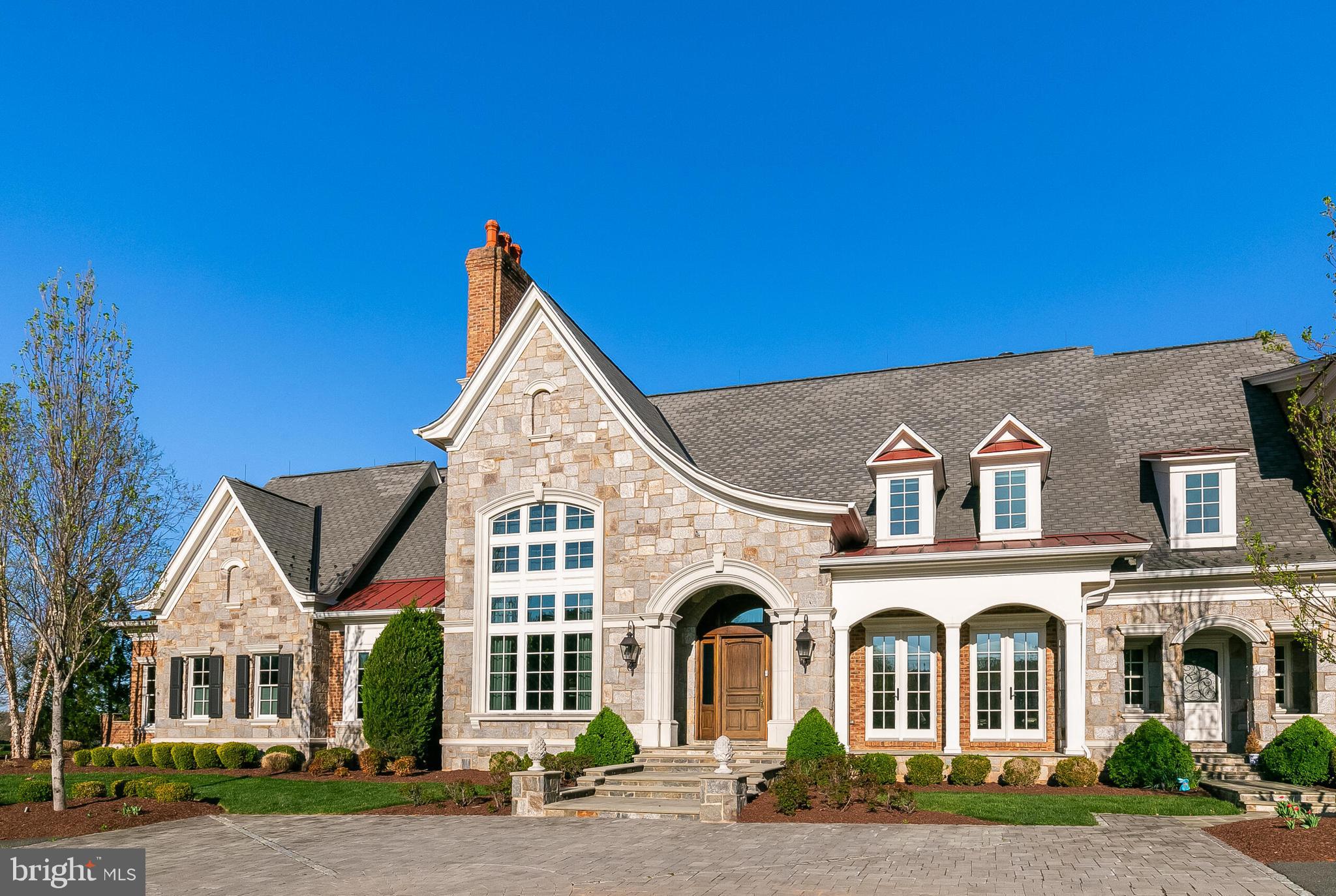 ESTATES @ CREIGHTON FARM - Residential