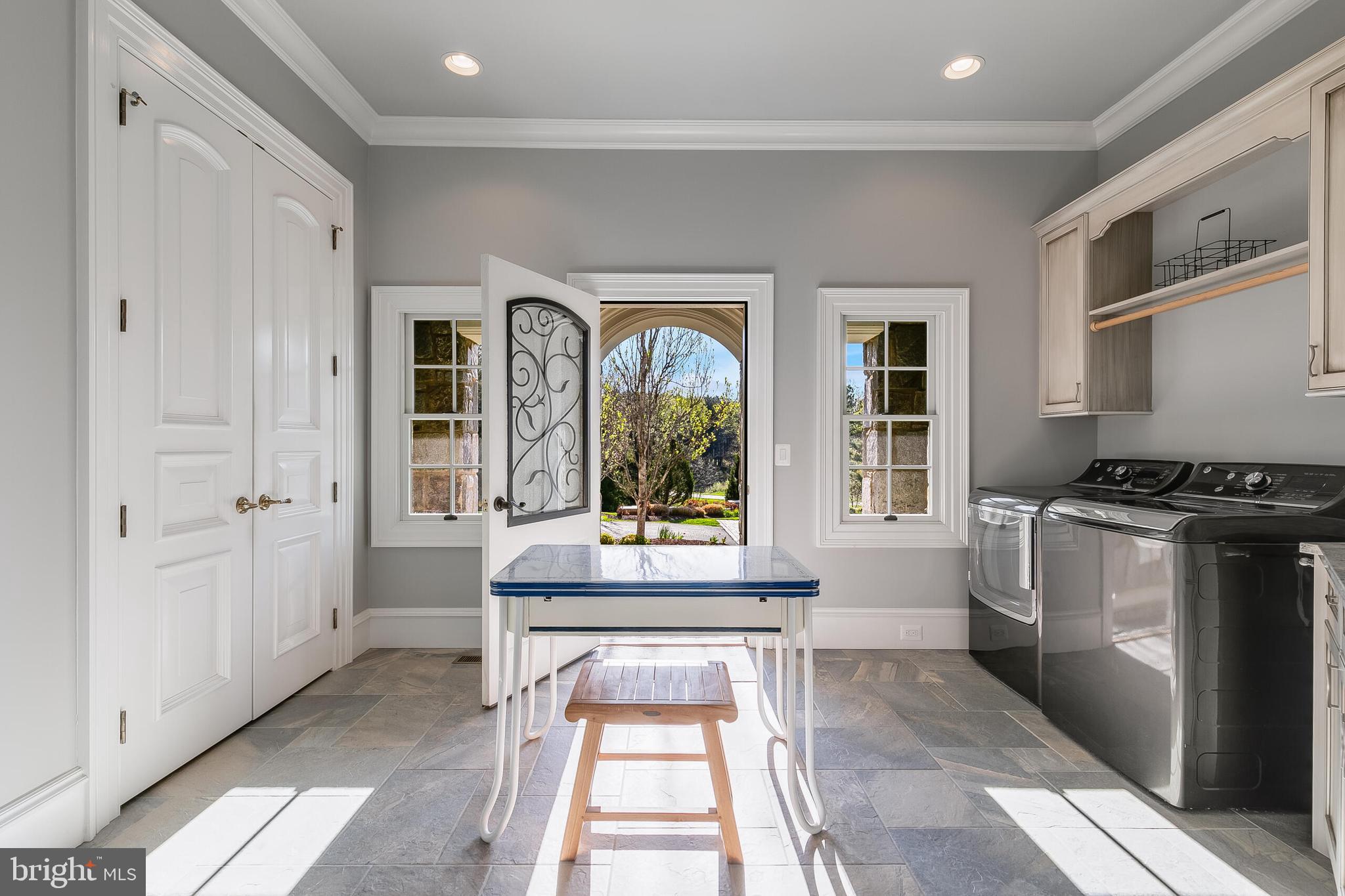 ESTATES @ CREIGHTON FARM - Residential