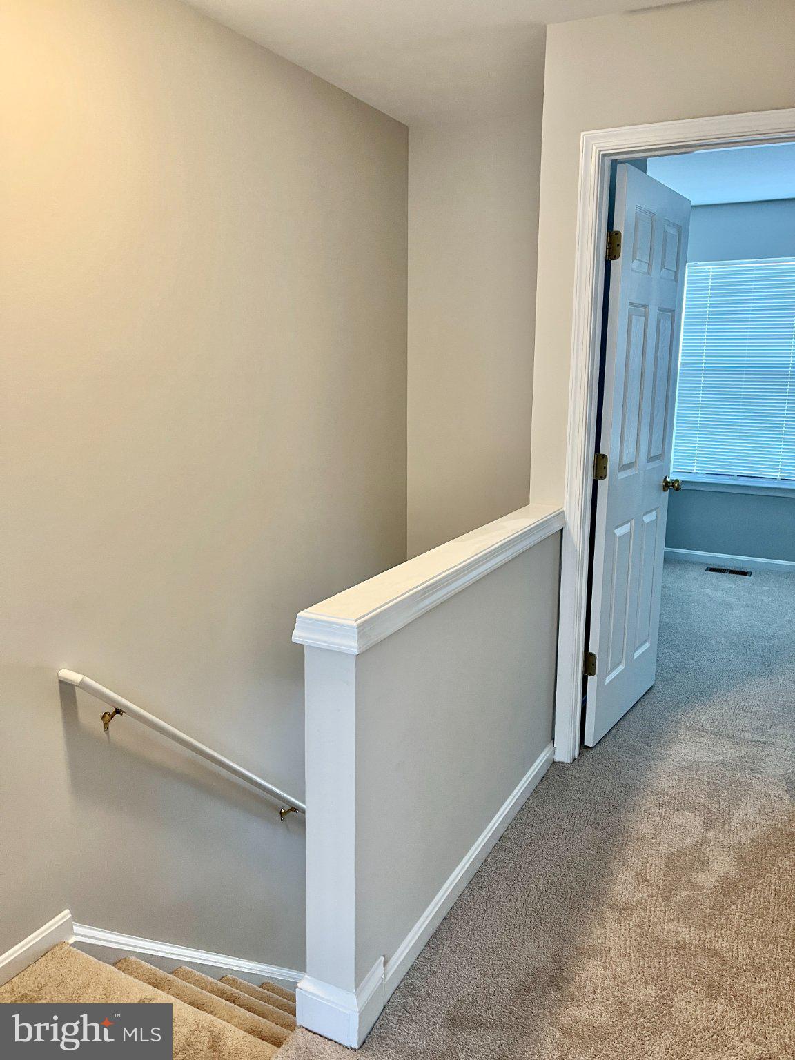 312 STALLION SQUARE NE